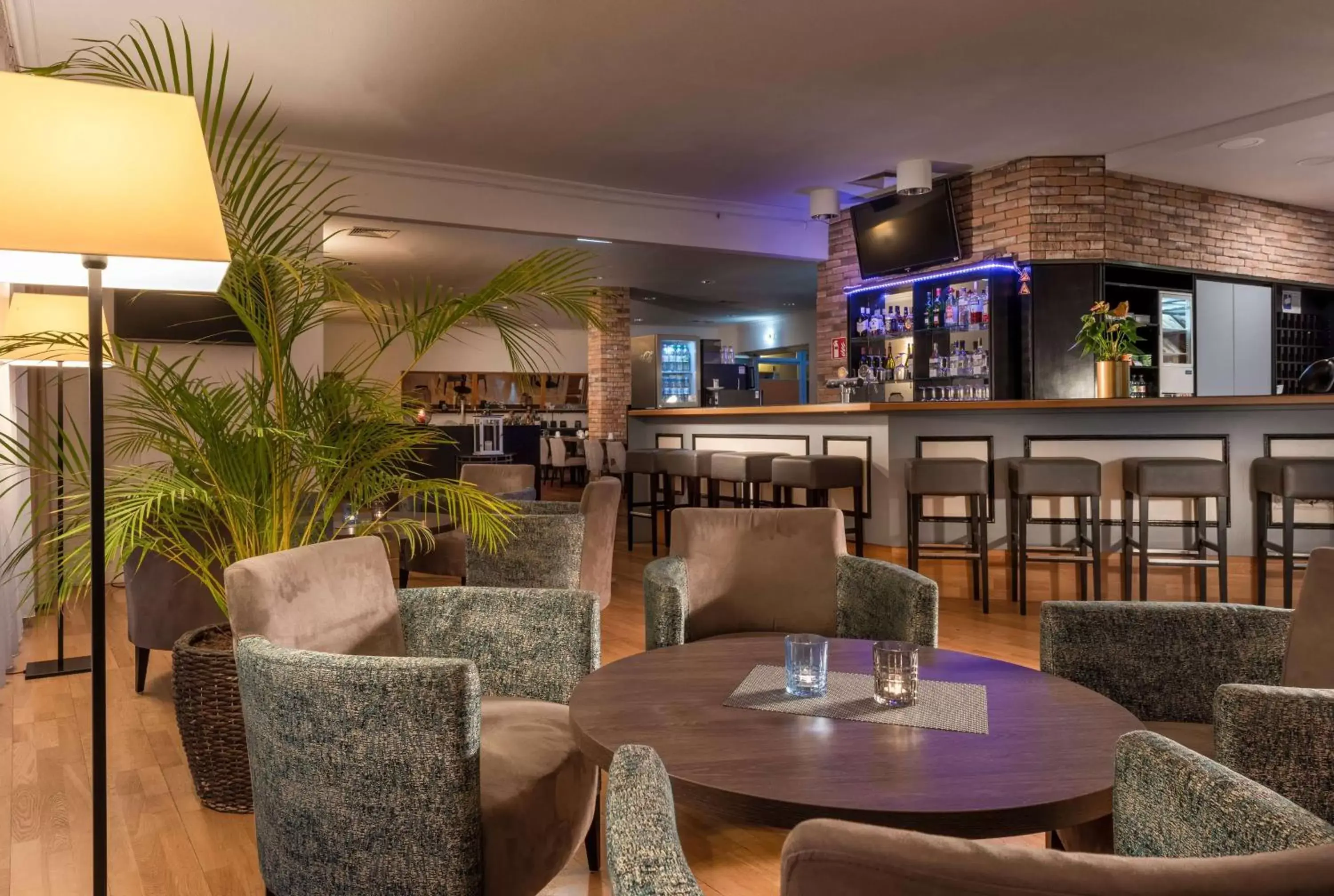 Lounge or bar, Lounge/Bar in Tryp by Wyndham Rosenheim