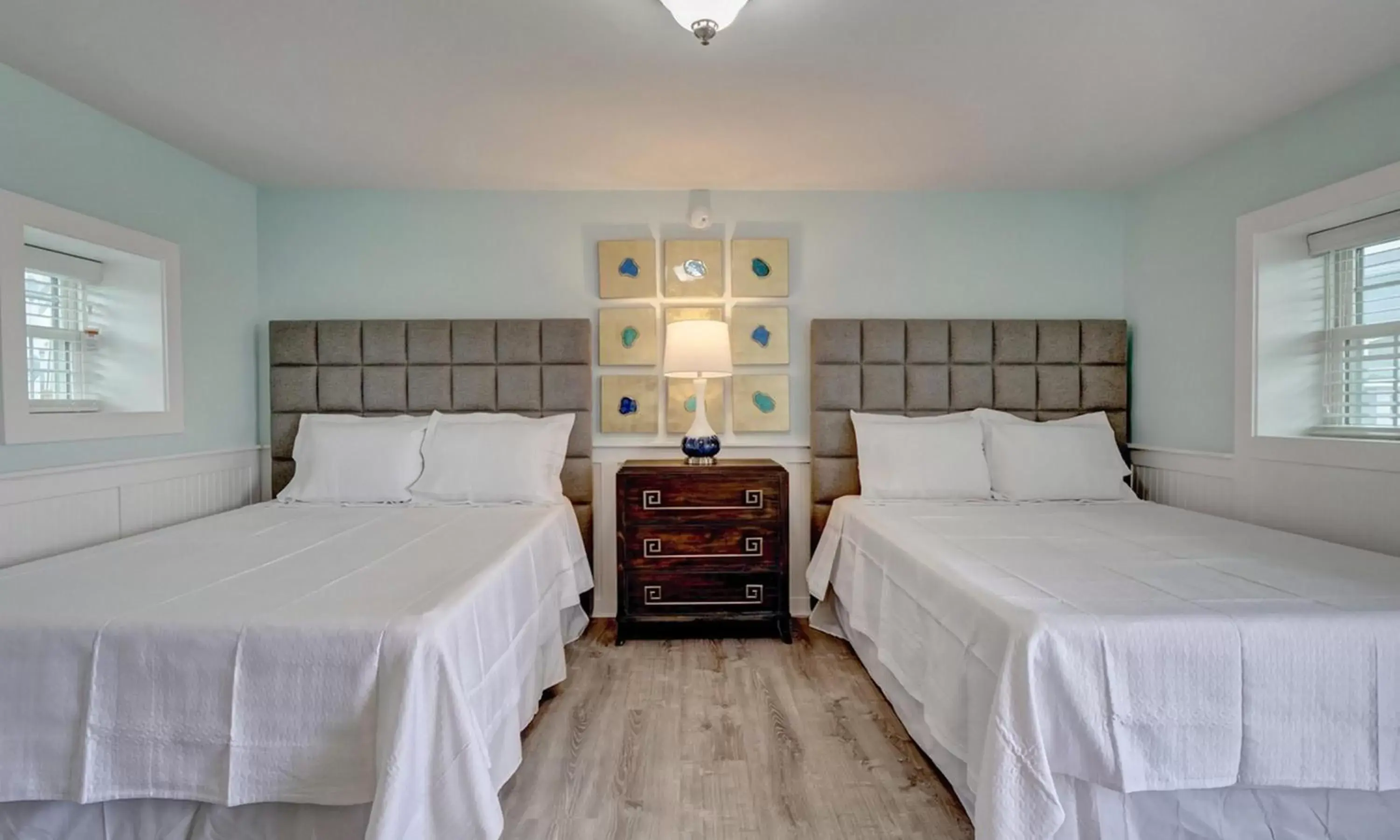 Bedroom, Bed in Loggerhead Inn and Suites by Carolina Retreats