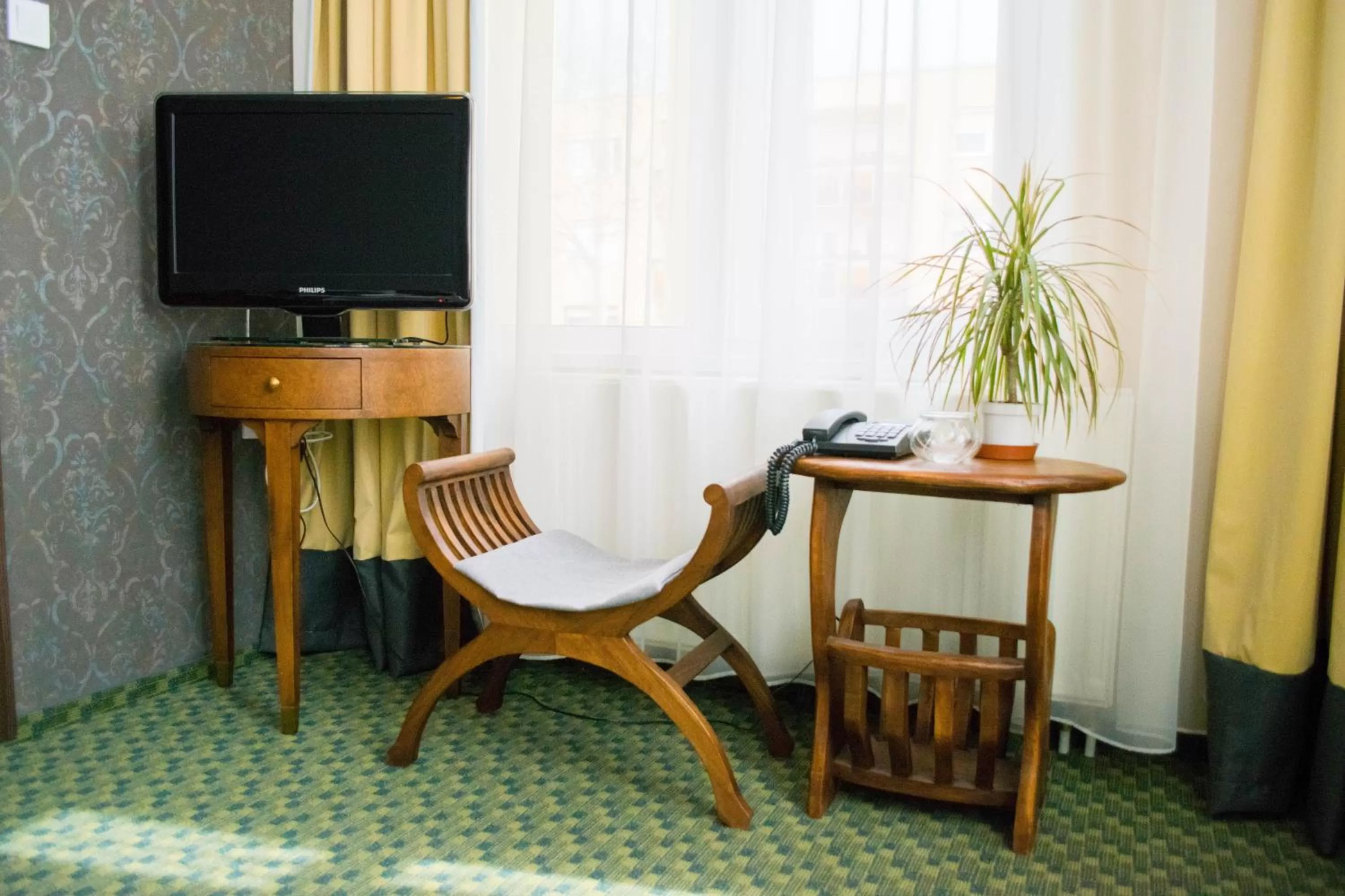 TV and multimedia in Petra Hotel