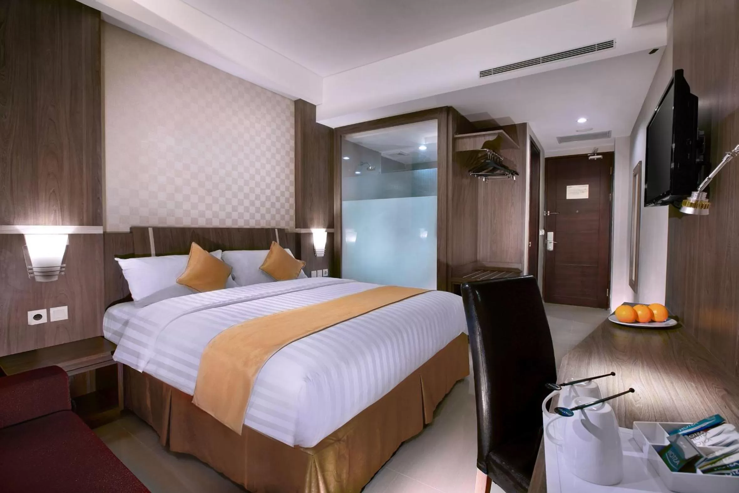 Bedroom, Bed in Aston Lampung City Hotel