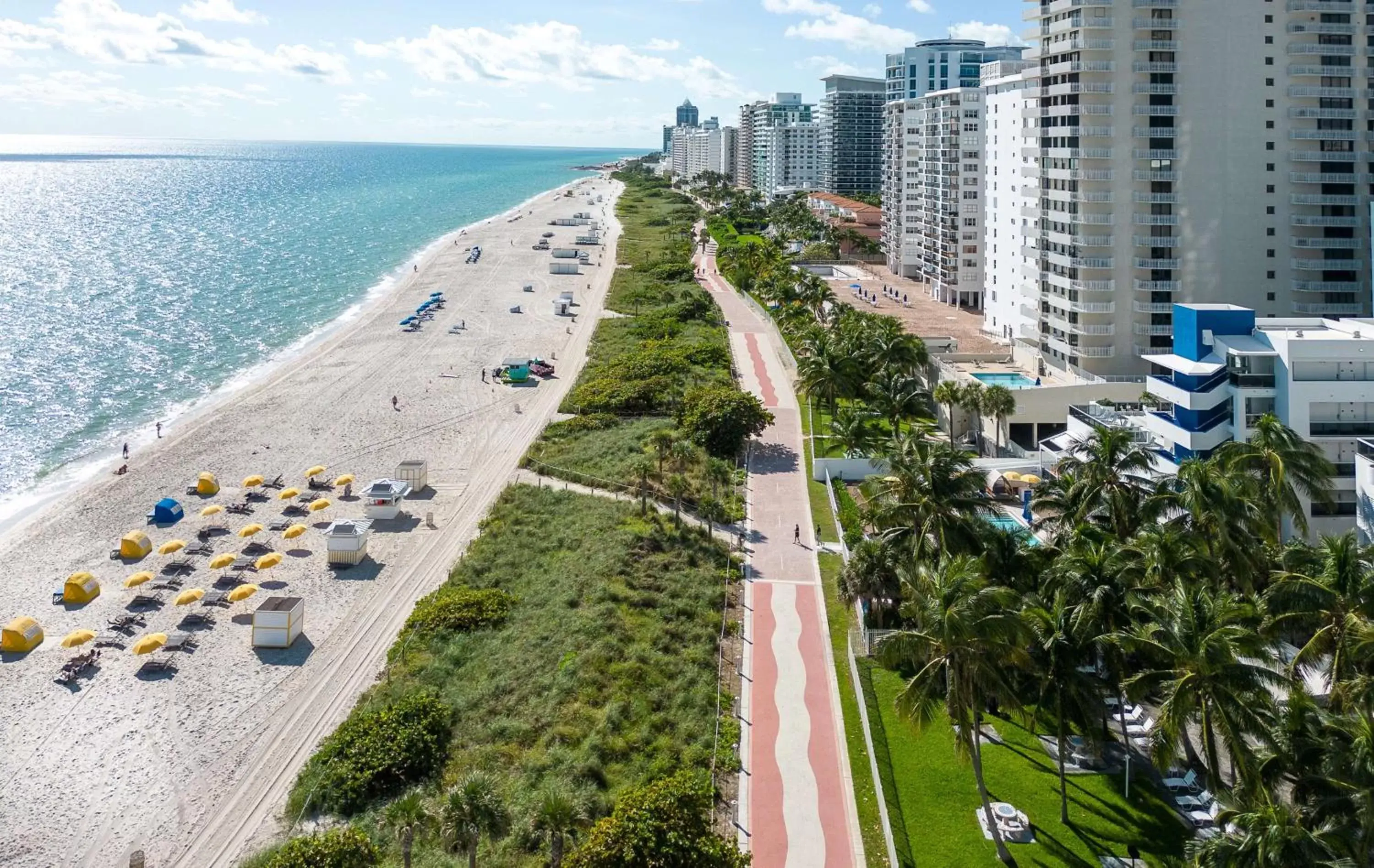 Property building, Bird's-eye View in Hilton Cabana Miami Beach