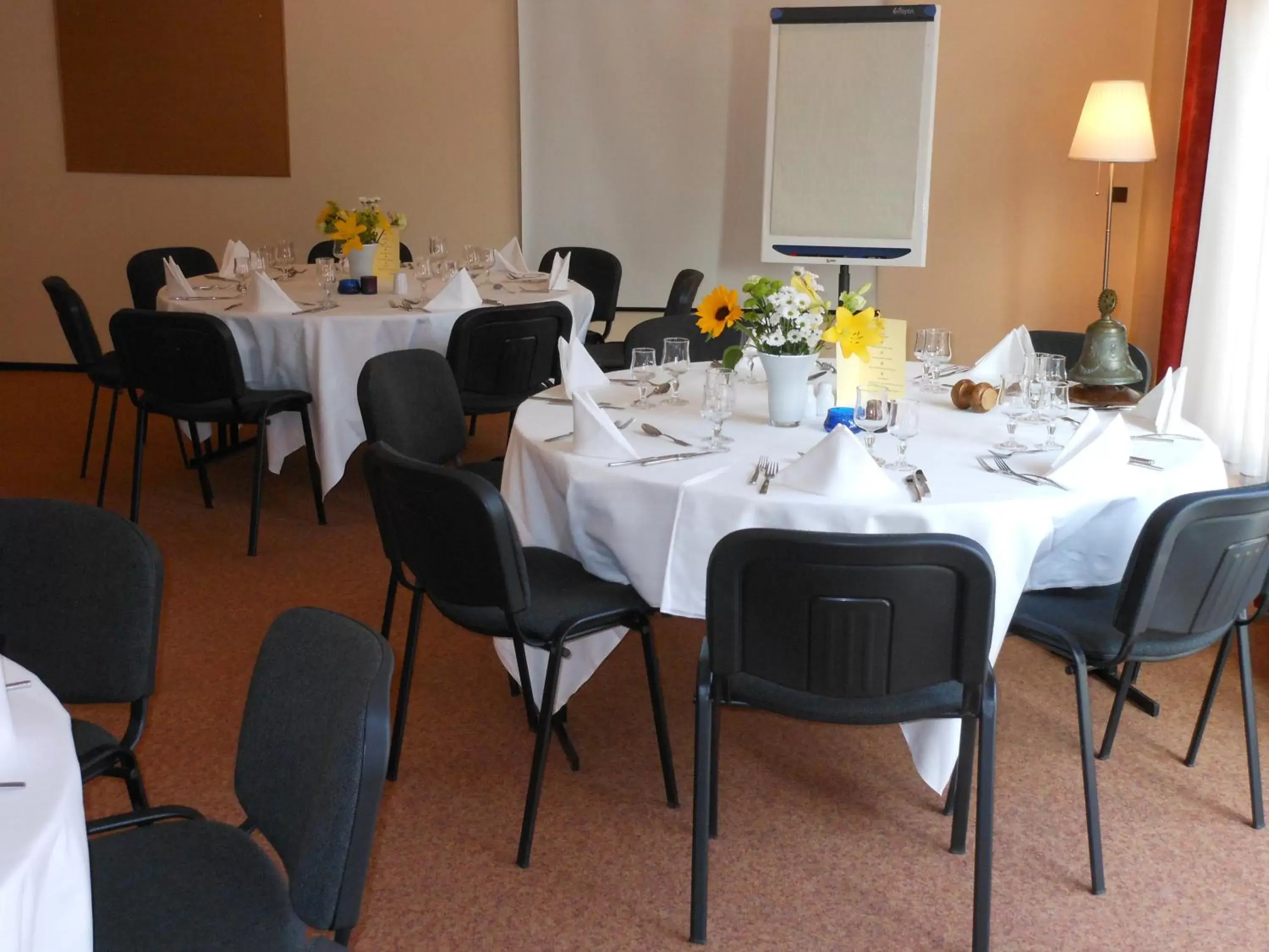 Banquet/Function facilities, Restaurant/Places to Eat in ibis Hyeres Centre