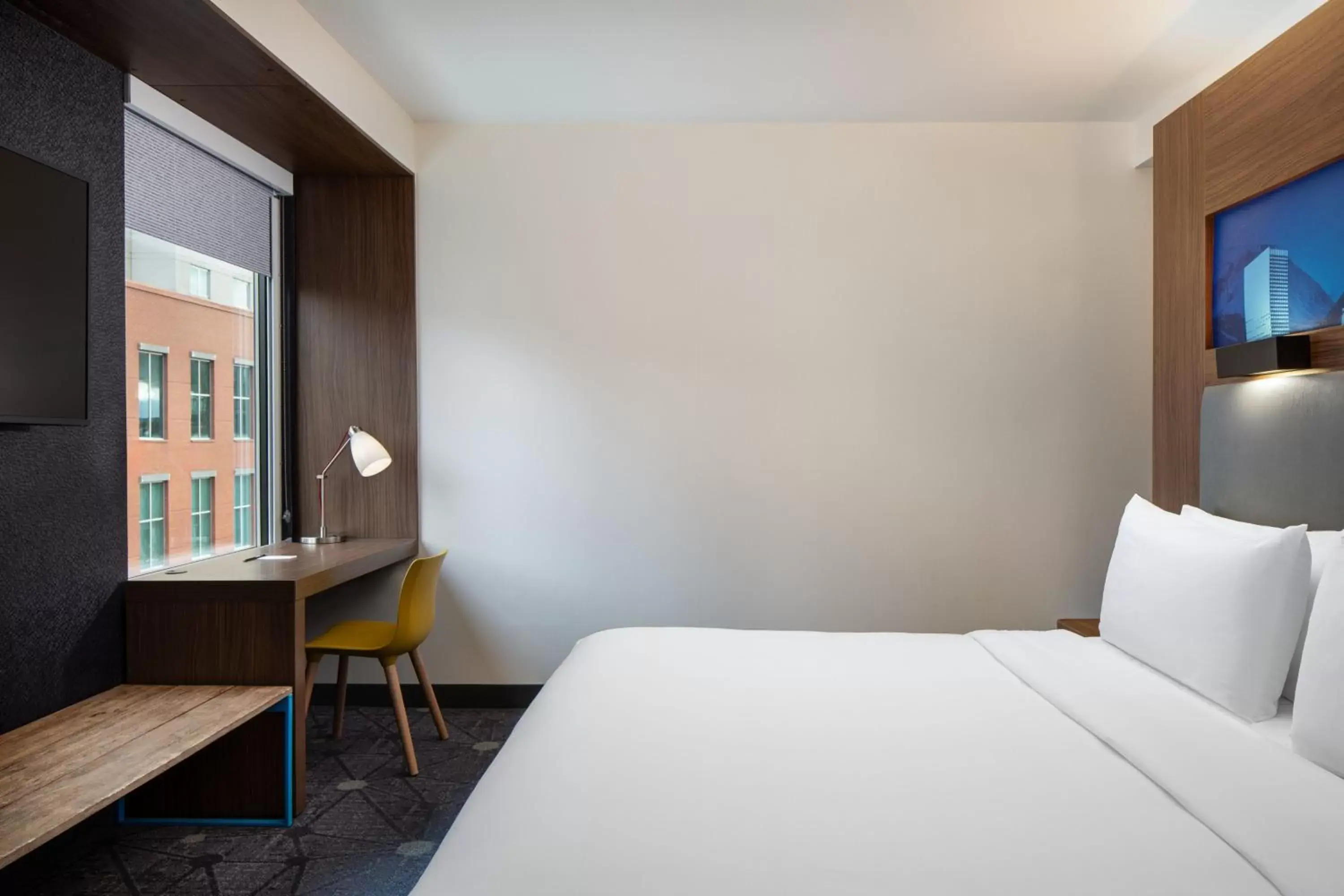 Bedroom, Bed in Aloft Denver Downtown