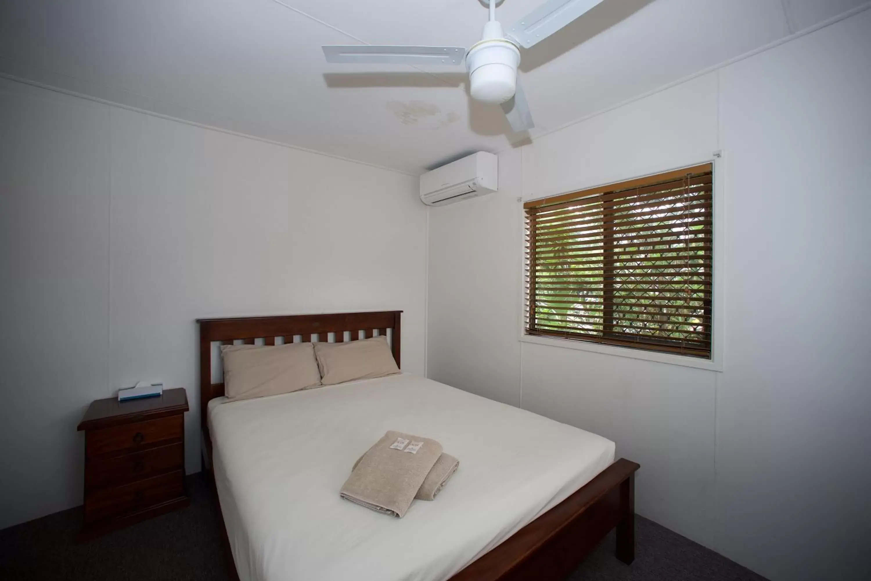 Photo of the whole room, Bed in Ingenia Holidays Taigum (Formerly Colonial Village)