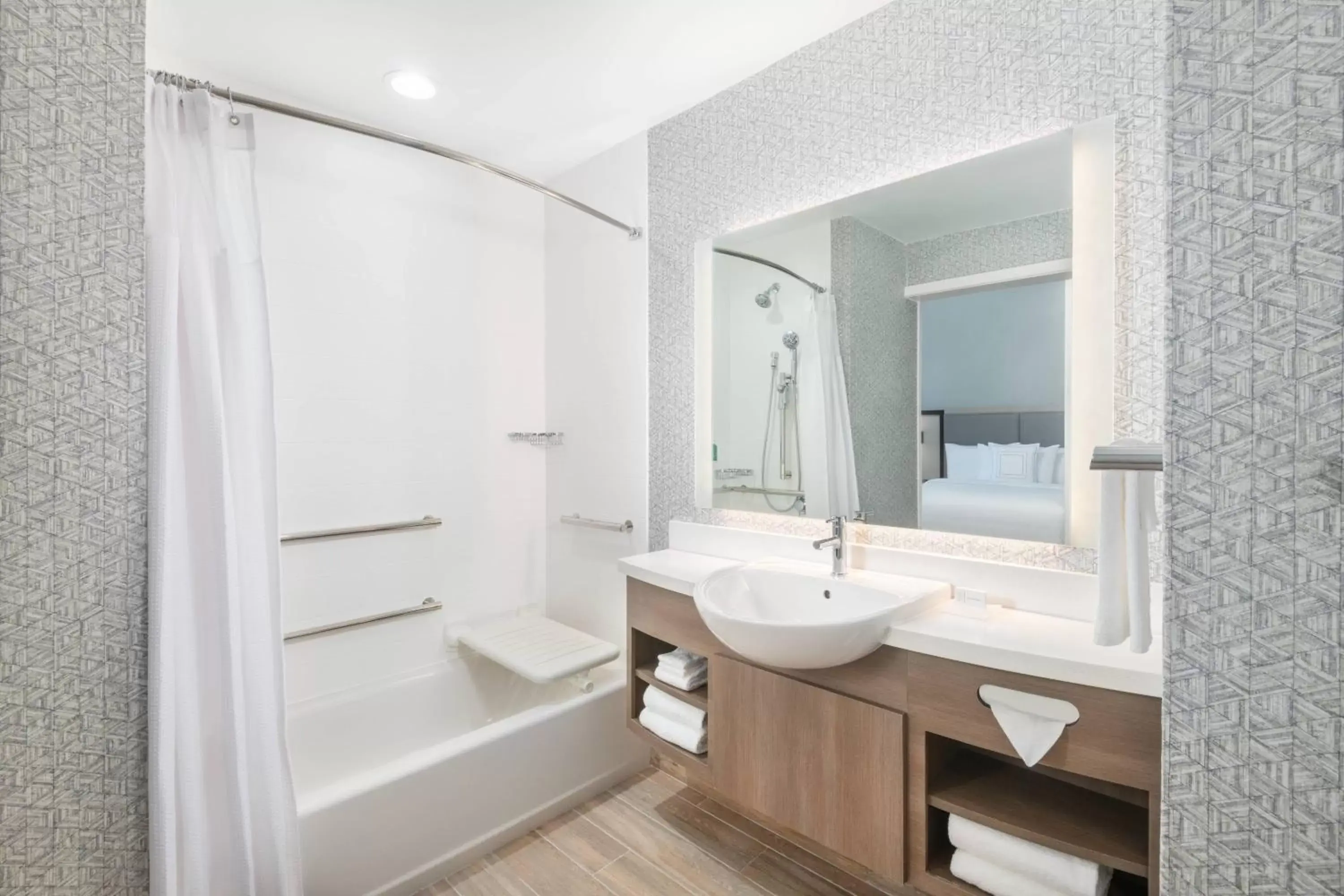 Bathroom in SpringHill Suites by Marriott Panama City Beach Beachfront