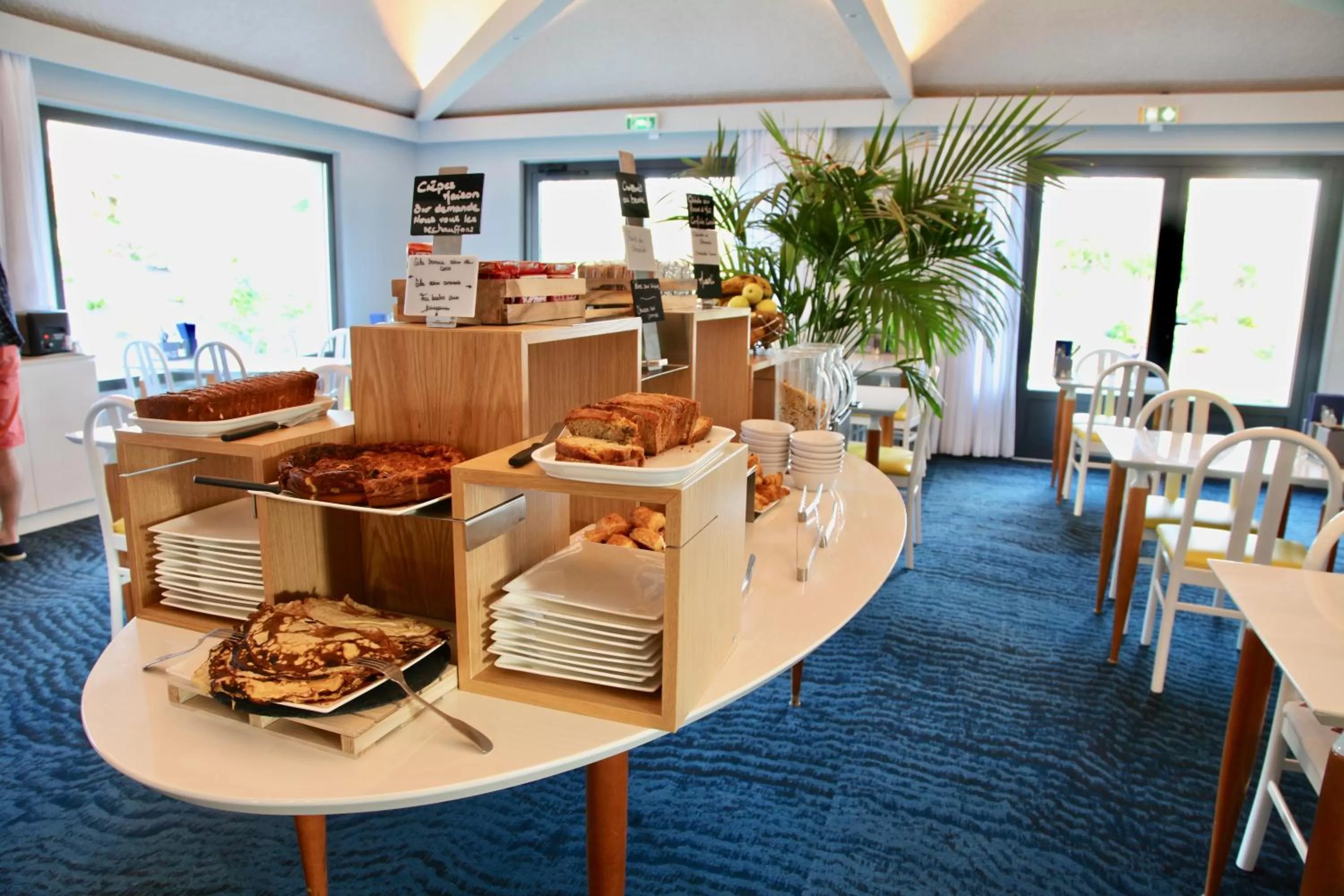 Buffet breakfast in Kyriad Lannion-Perros-Guirec