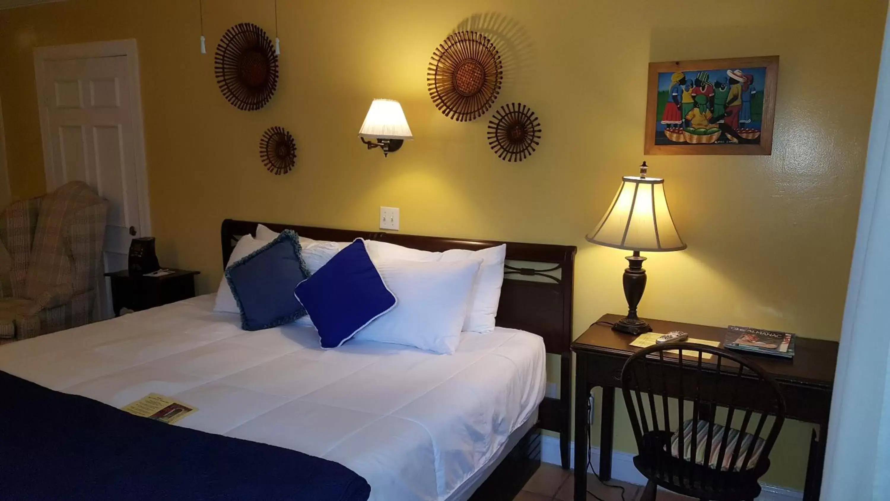 Photo of the whole room, Room Photo in The Caribbean Court Boutique Hotel