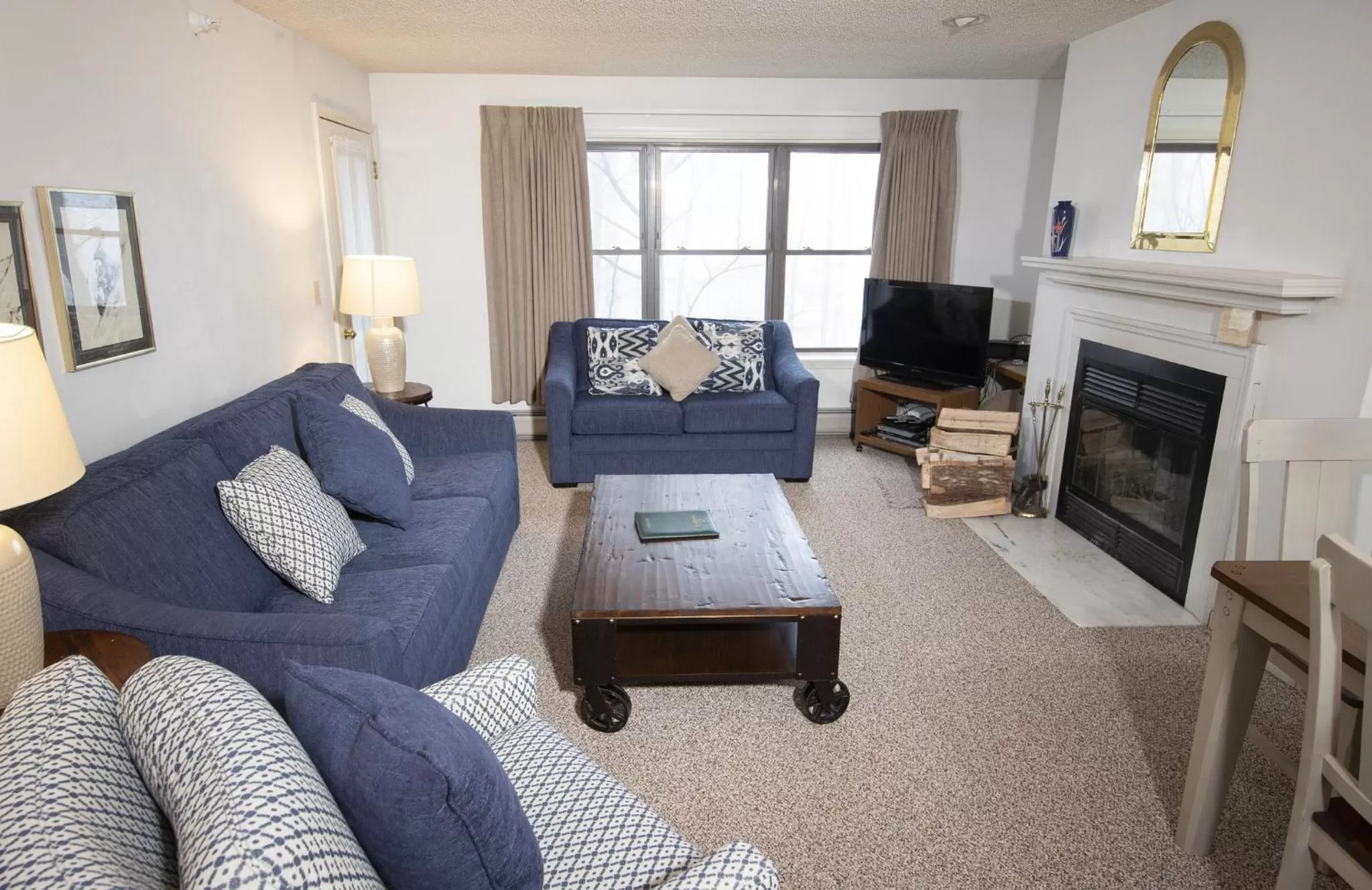 Living room in Winterplace on Okemo Mountain
