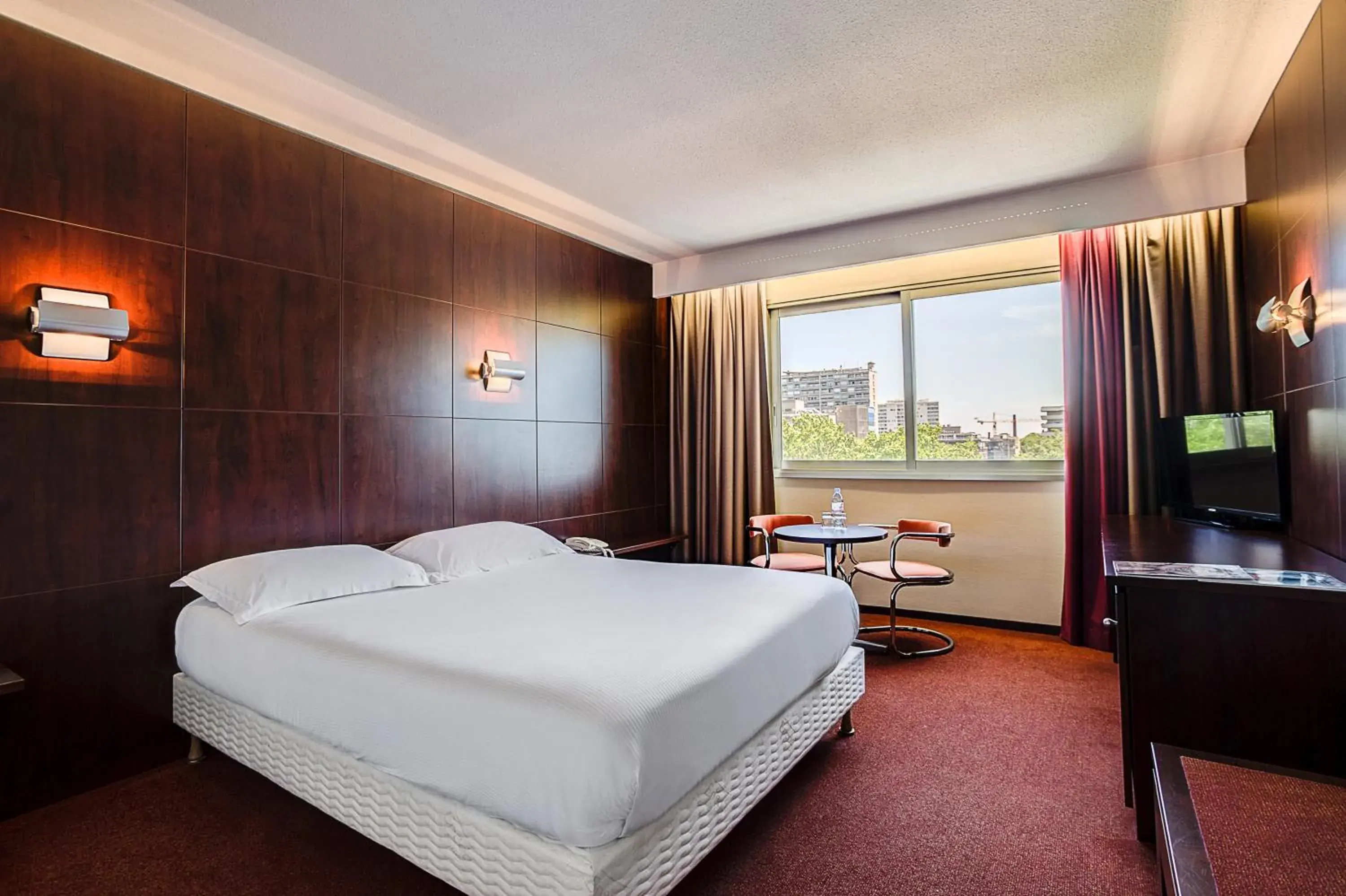 Bedroom in Hotel des Congres