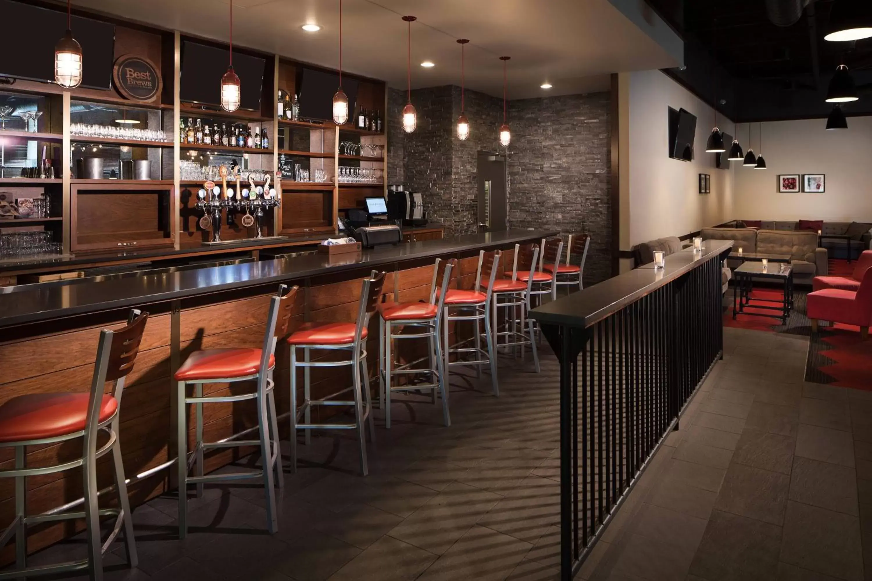 Lounge or bar, Lounge/Bar in Four Points by Sheraton Seattle Airport South