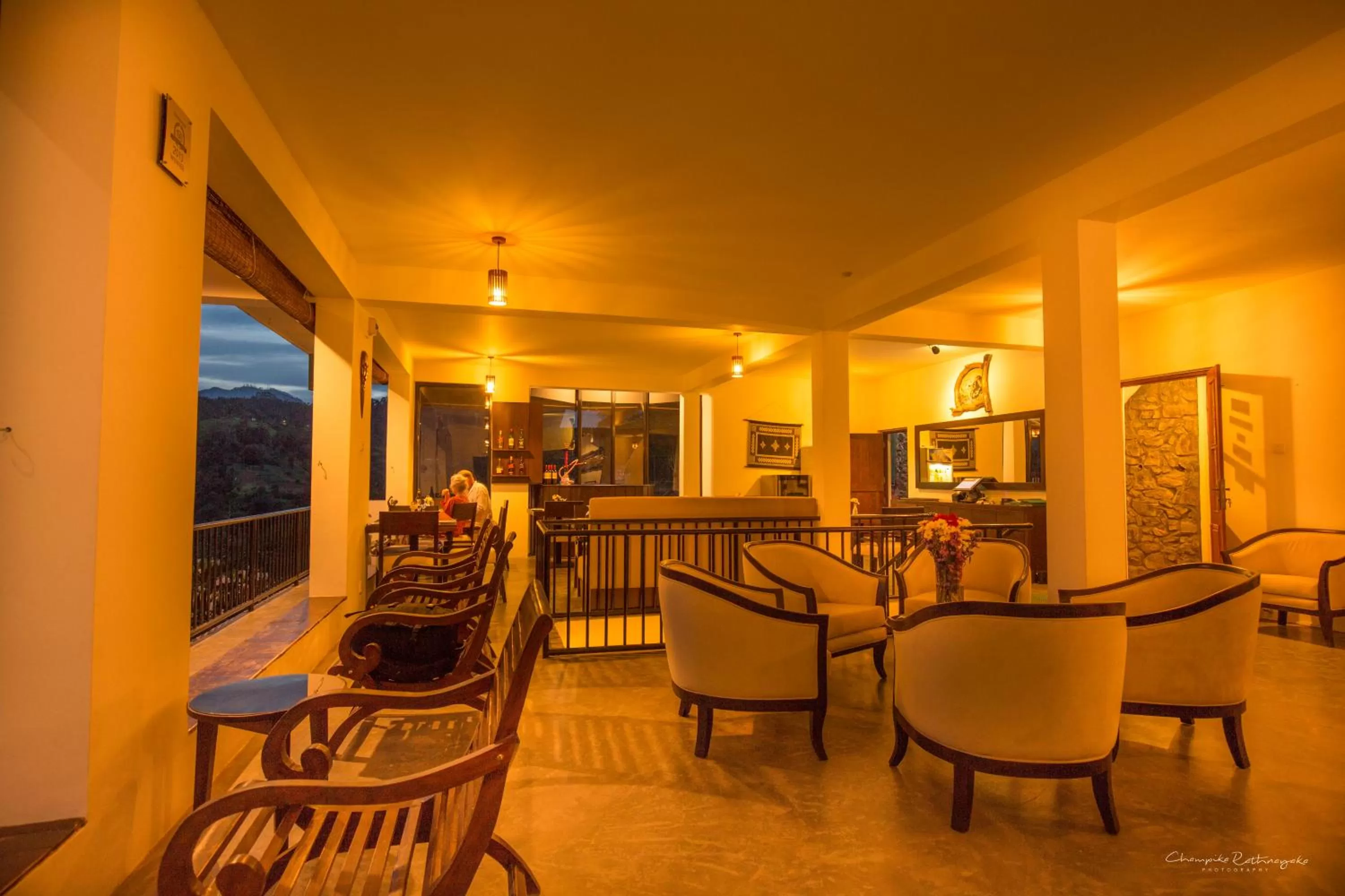 Restaurant/Places to Eat in Mountain Heavens