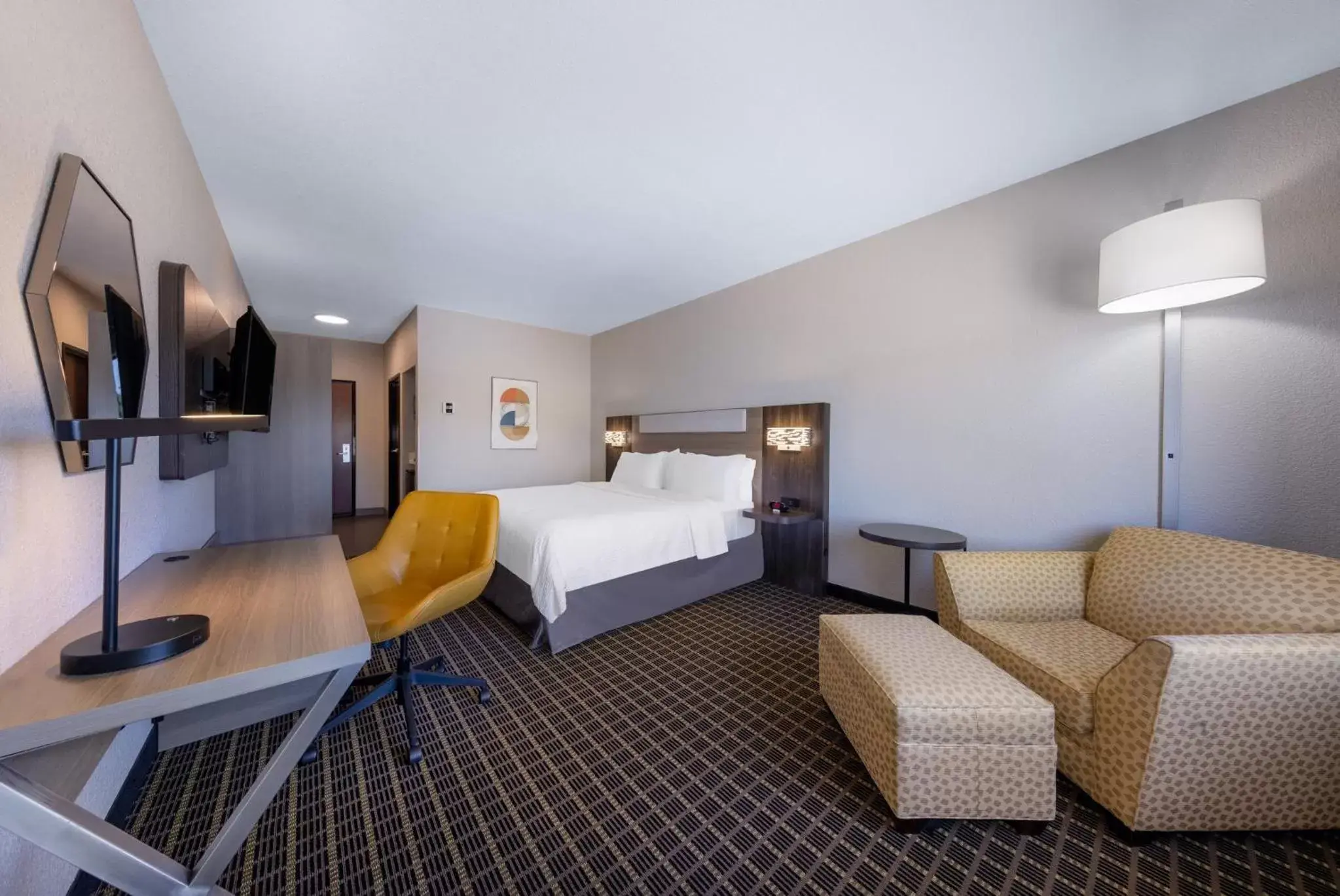 Photo of the whole room in Holiday Inn Express & Suites Pittsburg, an IHG Hotel