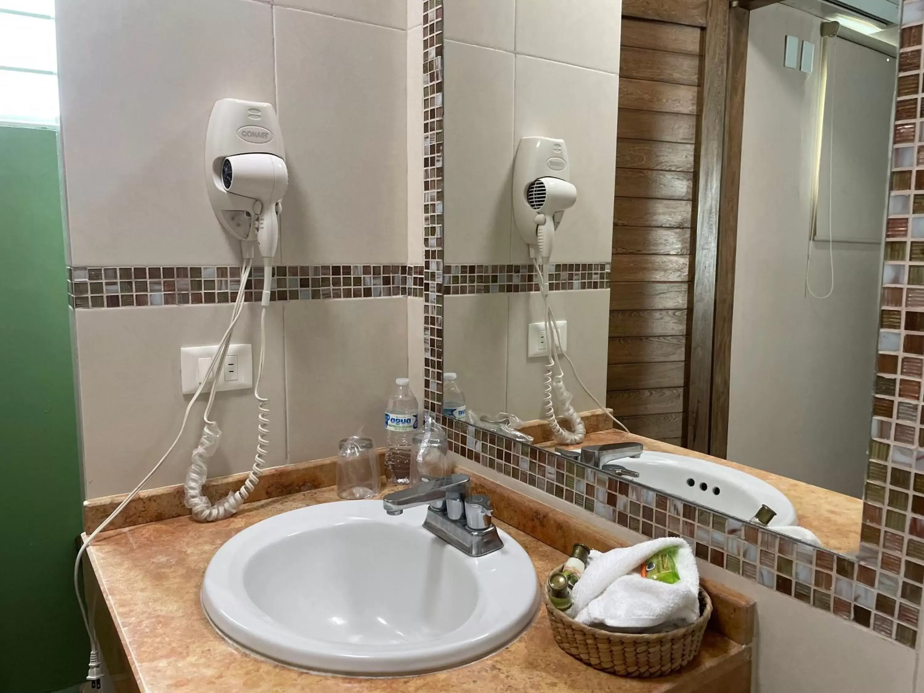 Bathroom in Hotel Santo Domingo Express