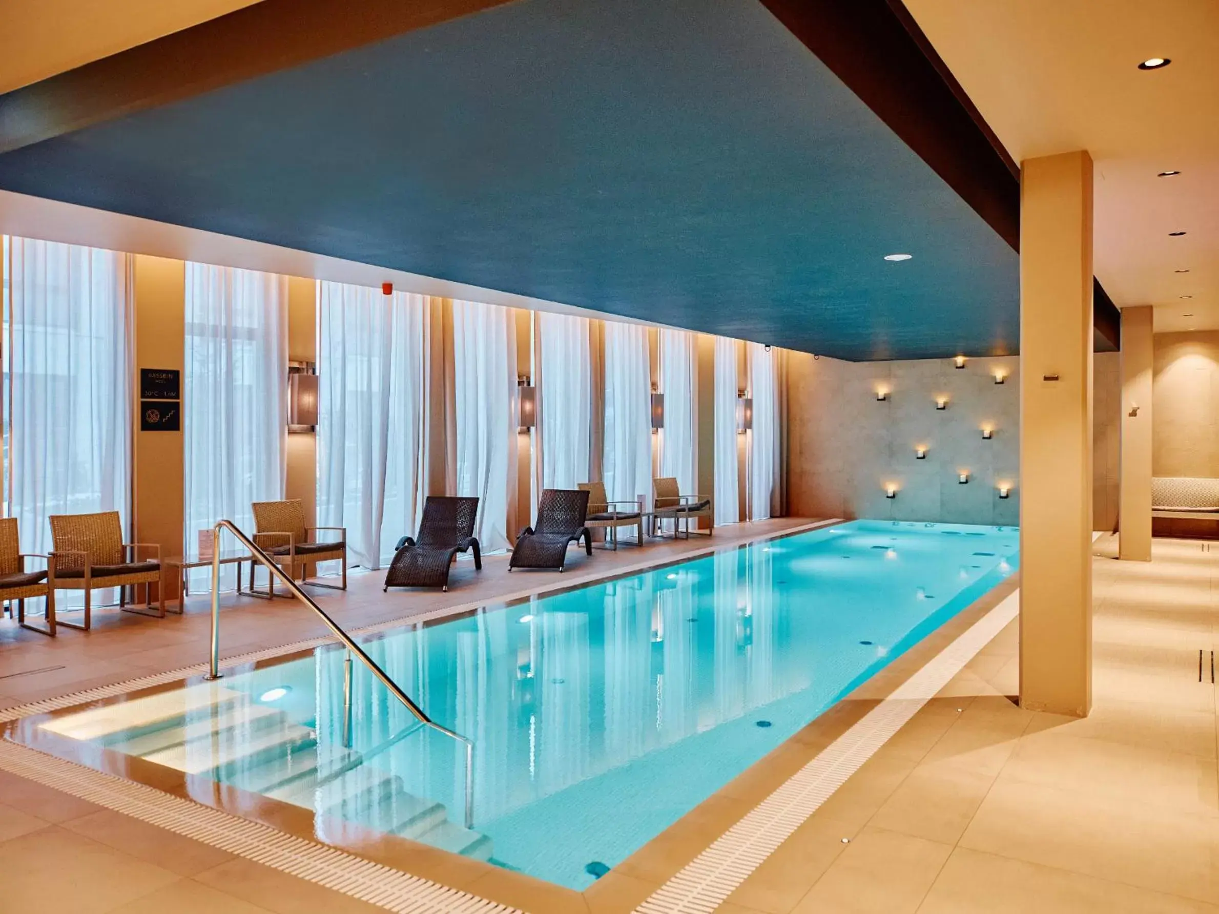 Swimming Pool in Hotel Lembitu Tallinn