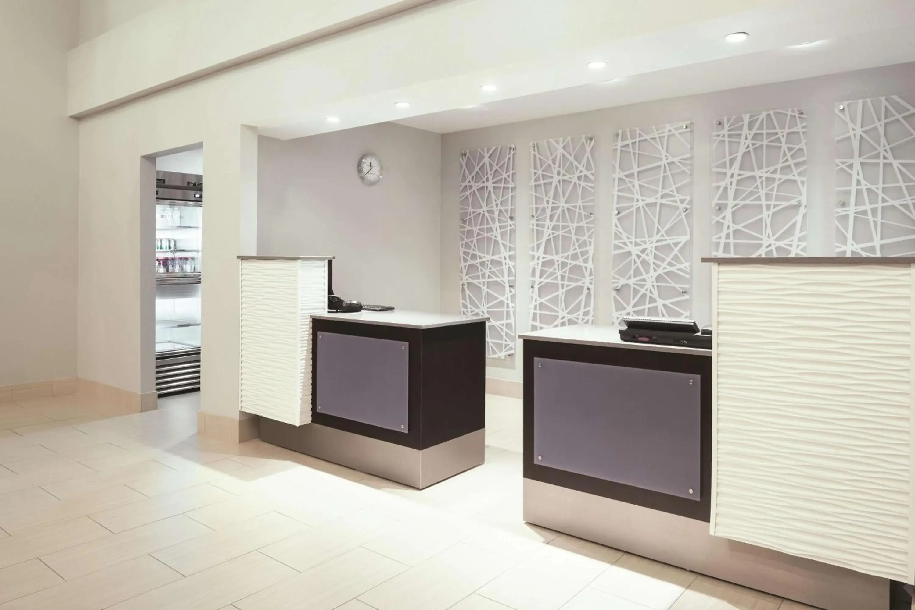 Lobby or reception, Lobby/Reception in La Quinta Inn & Suites by Wyndham Fairfield - Napa Valley