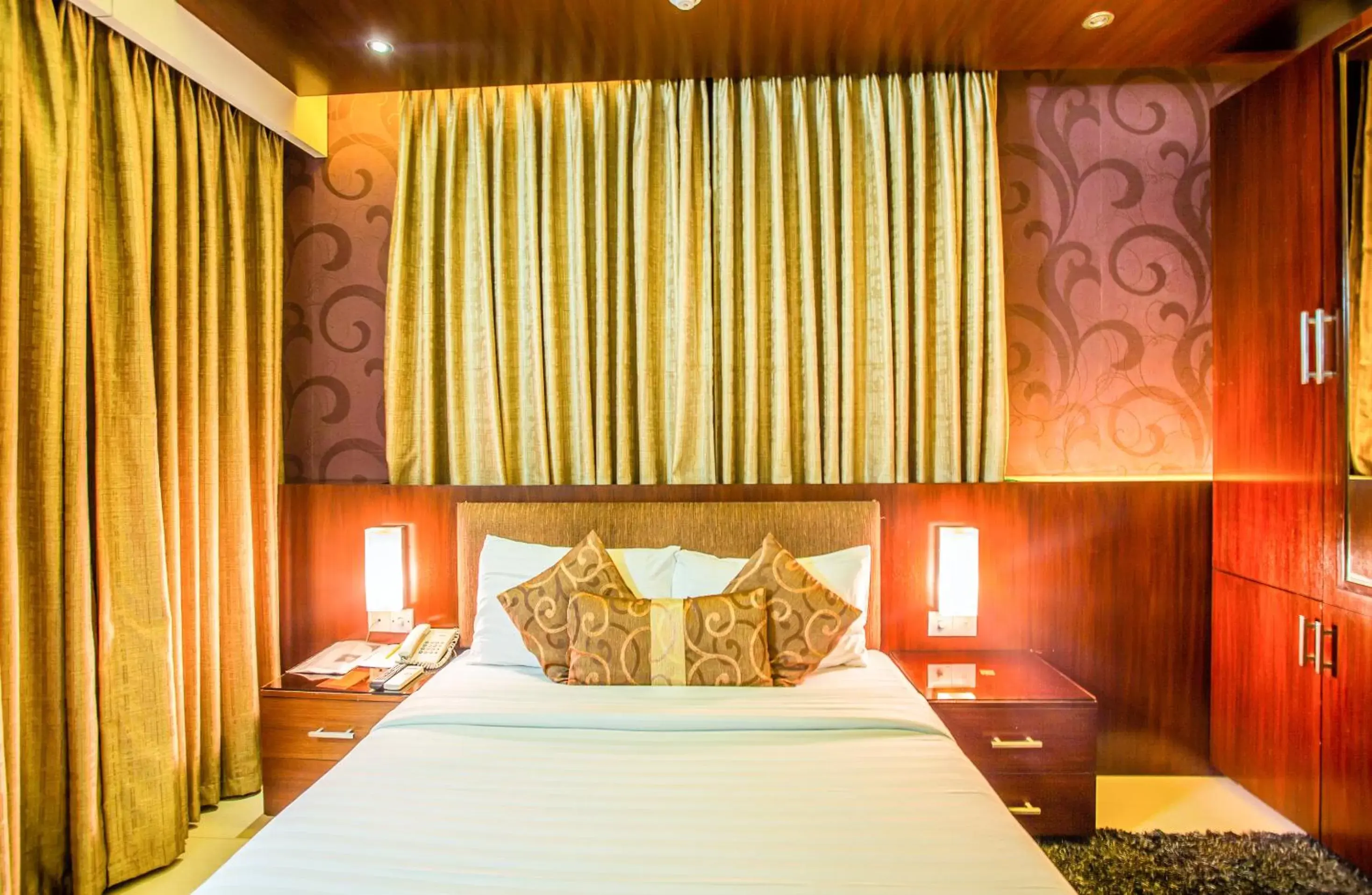 Photo of the whole room, Bed in Hotel La Villa Western by Sea Pearl Beach Resort & Spa