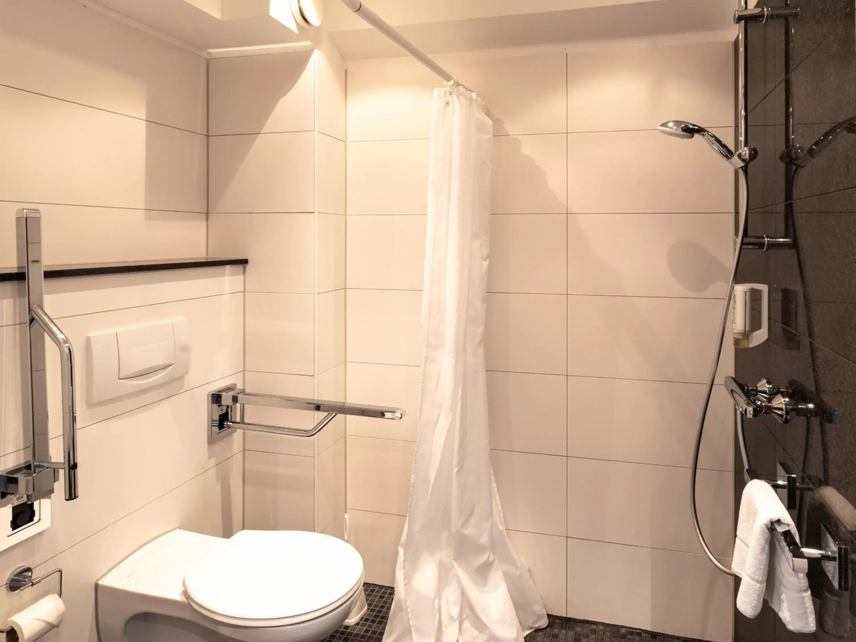 Shower, Bathroom in B&B Hotel Hannover-Lahe