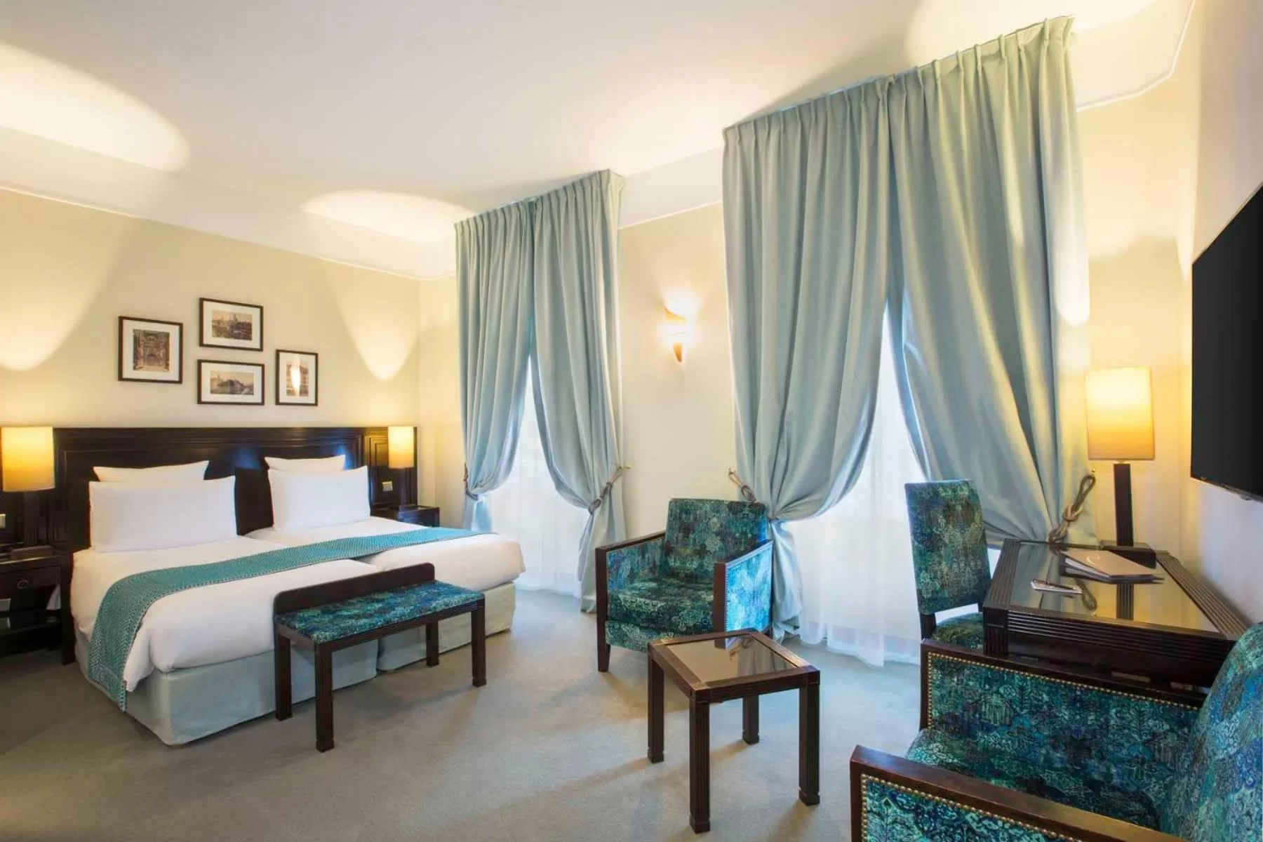 Bedroom, Bed in Hôtel Régent Contades