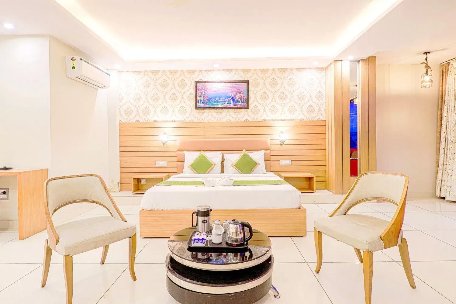 Seating area, Bed in The Glory Hotel Seating area, Bed in The Glory Hotel