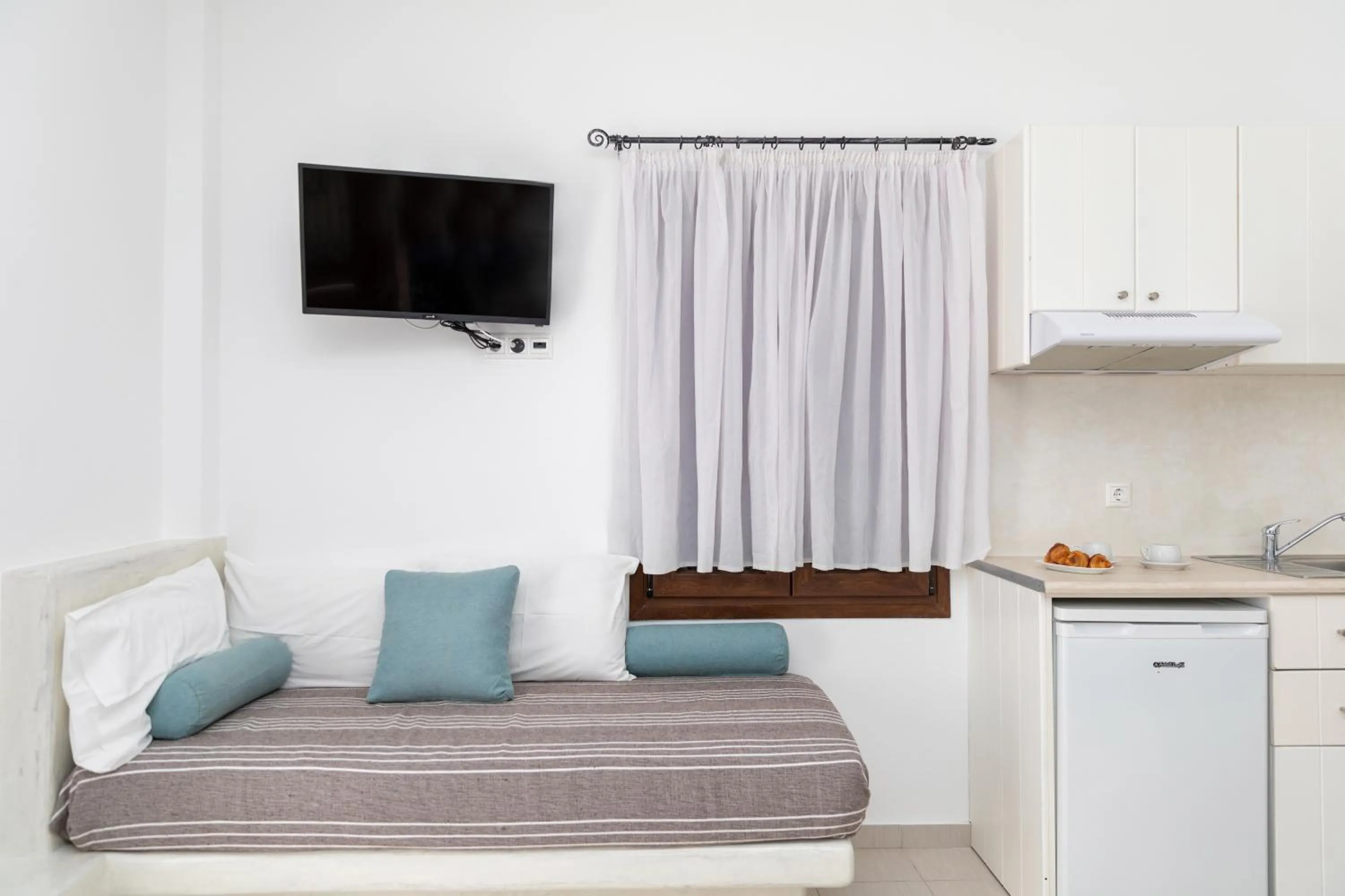 Bed in Depis Place and Apartments