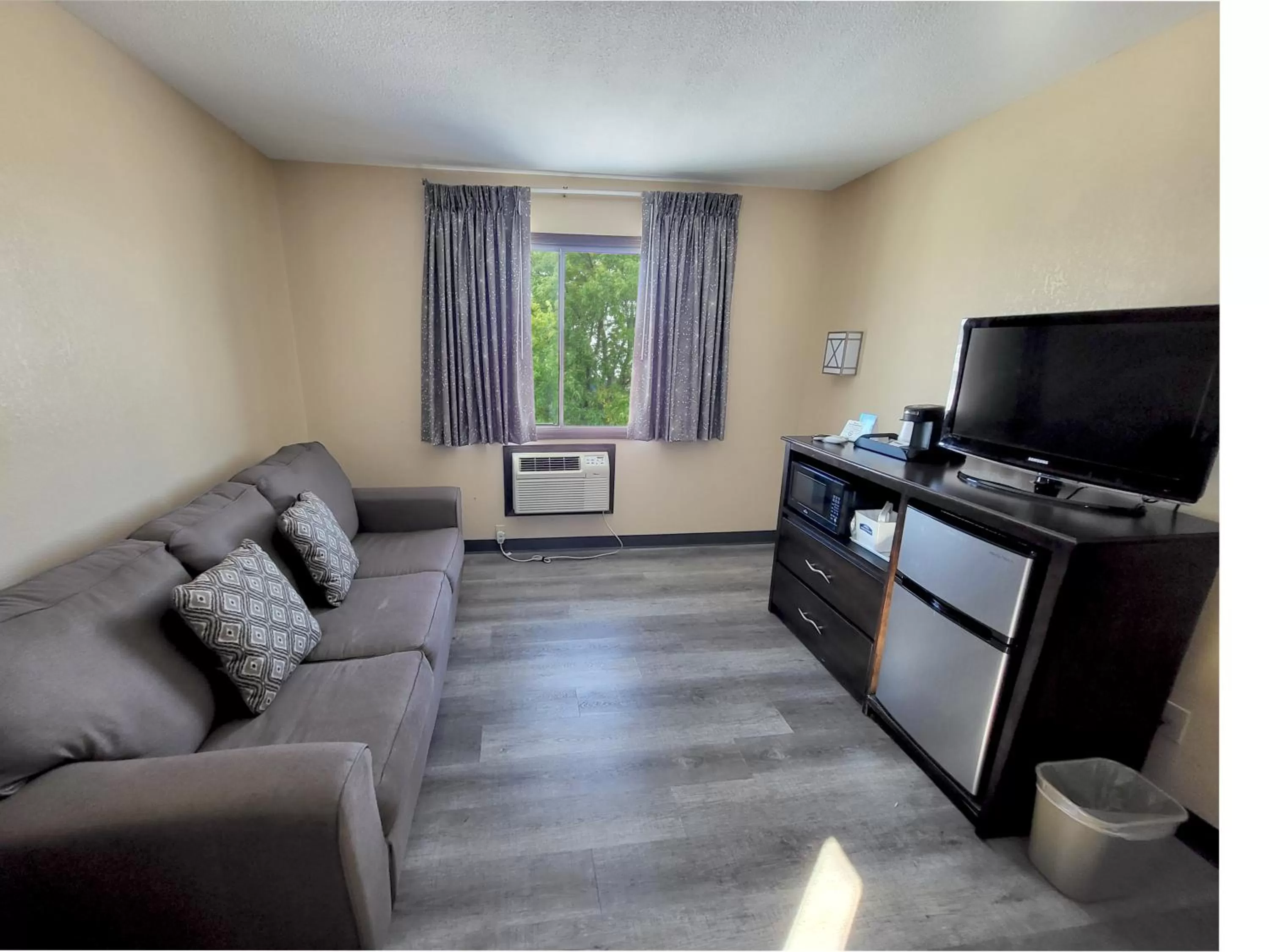 Howard Johnson by Wyndham Waterloo/Cedar Falls