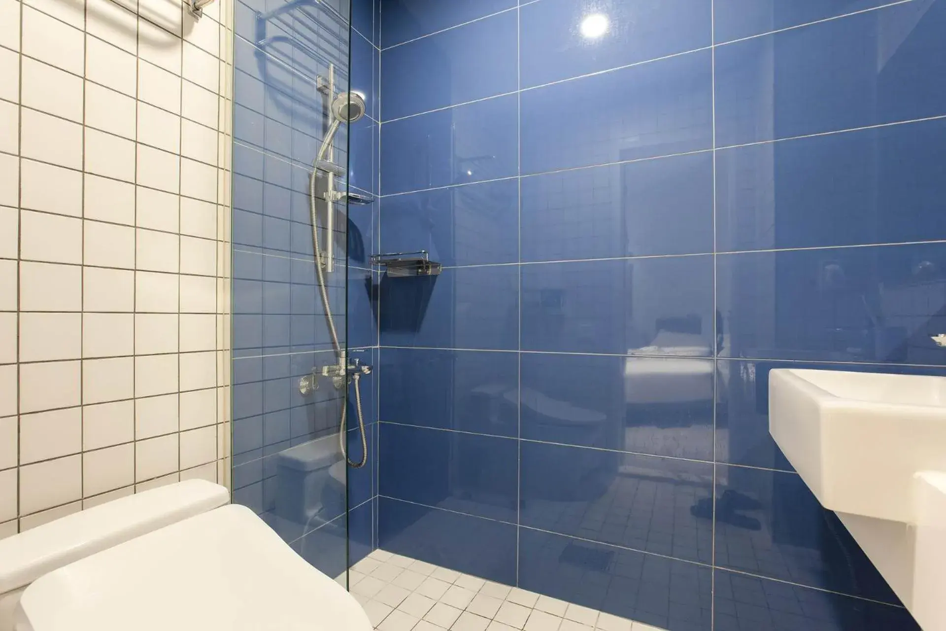 Bathroom in H Avenue Hotel Idae Sinchon