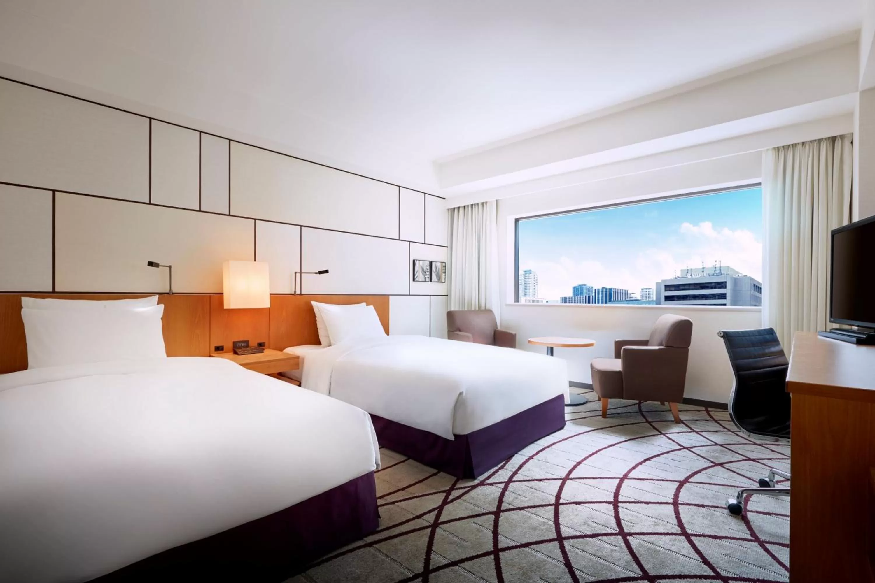Photo of the whole room in ANA Crowne Plaza Osaka by IHG