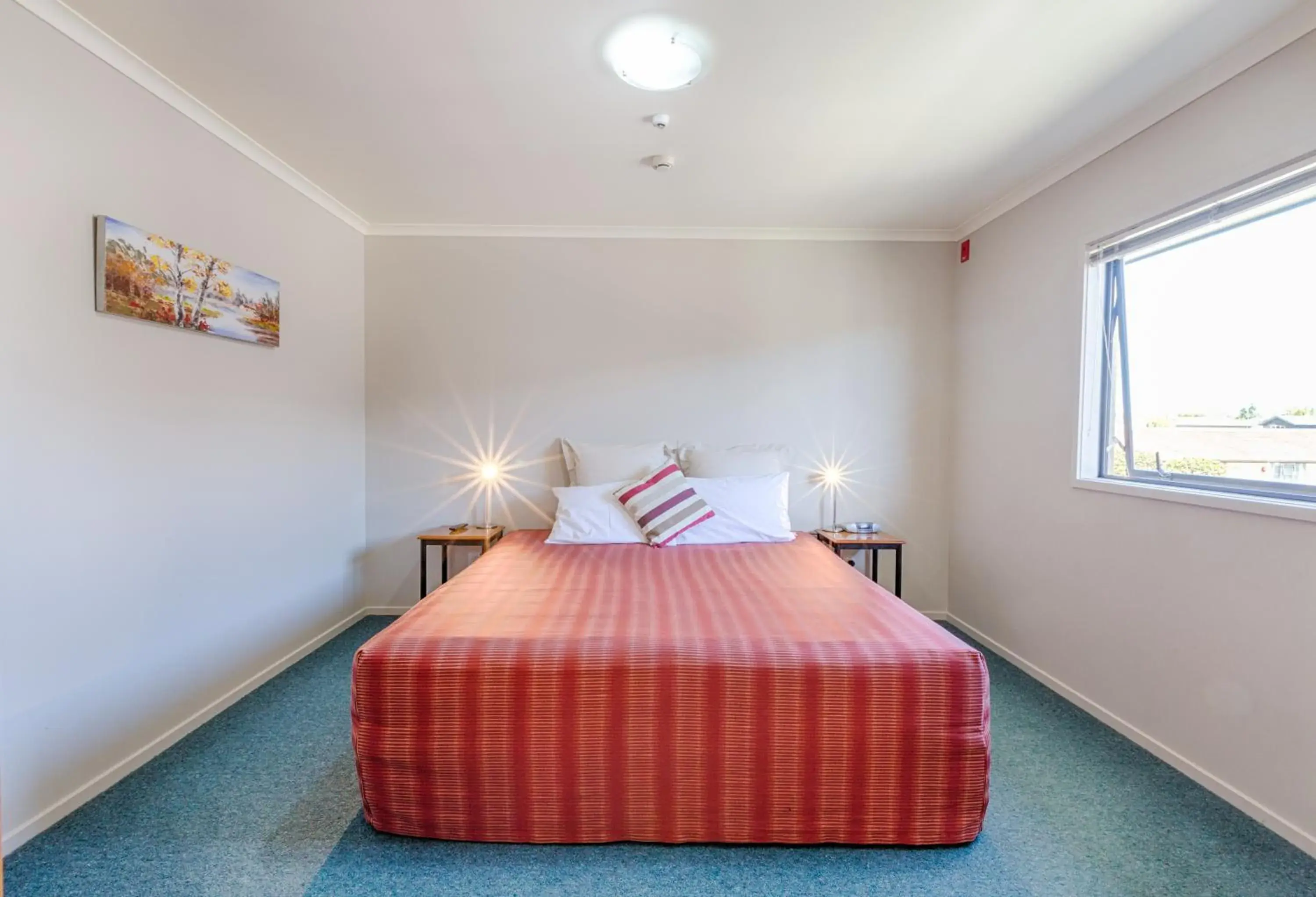 Photo of the whole room, Bed in Bella Vista Motel Hamilton