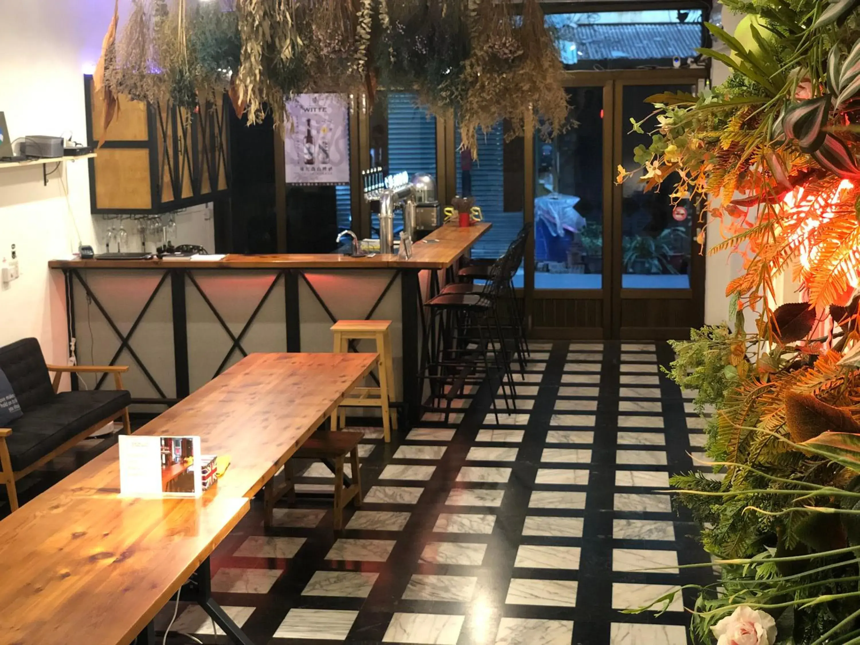 Lounge or bar in OC Hostel Lounge or bar in OC Hostel