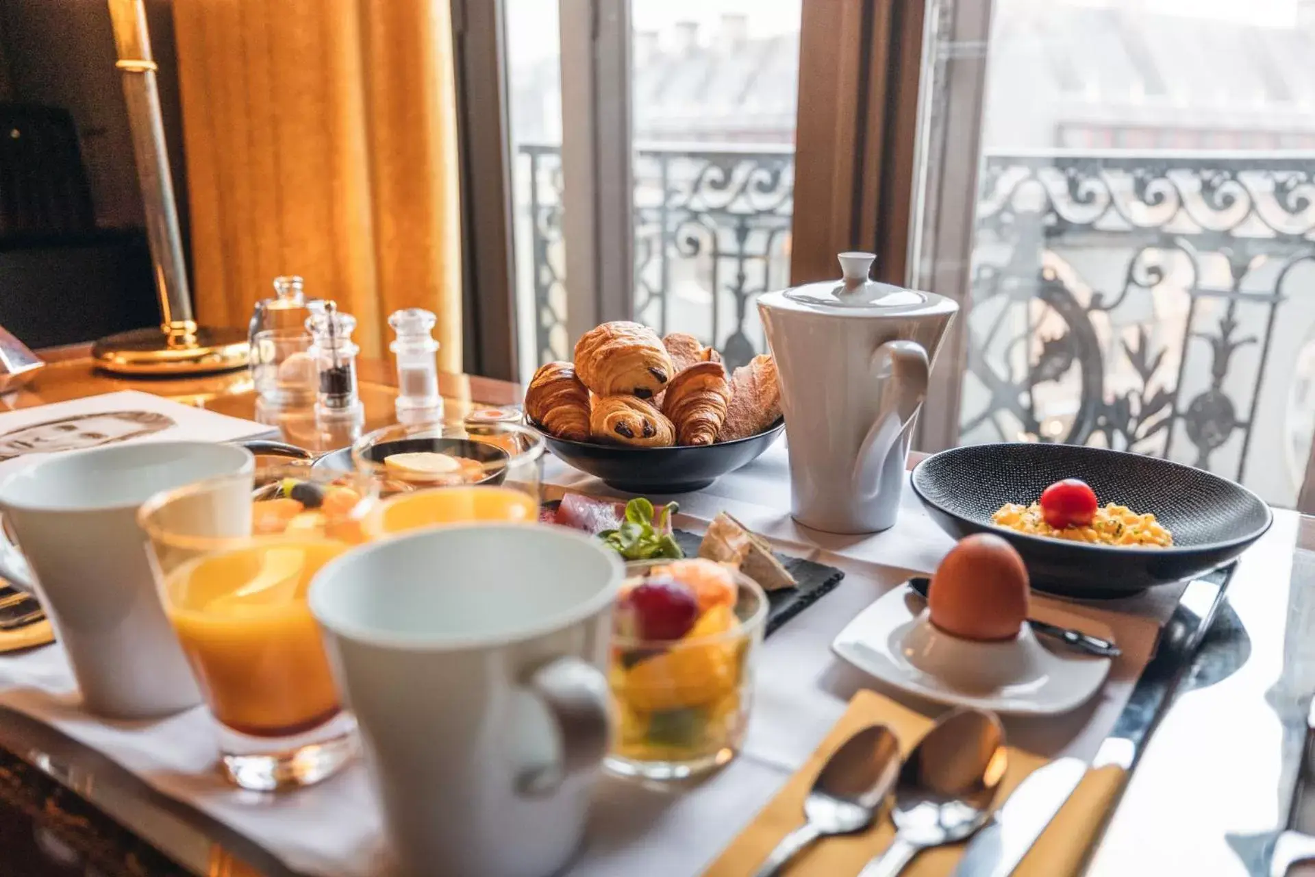 Food and drinks, Breakfast in Hotel Carlton