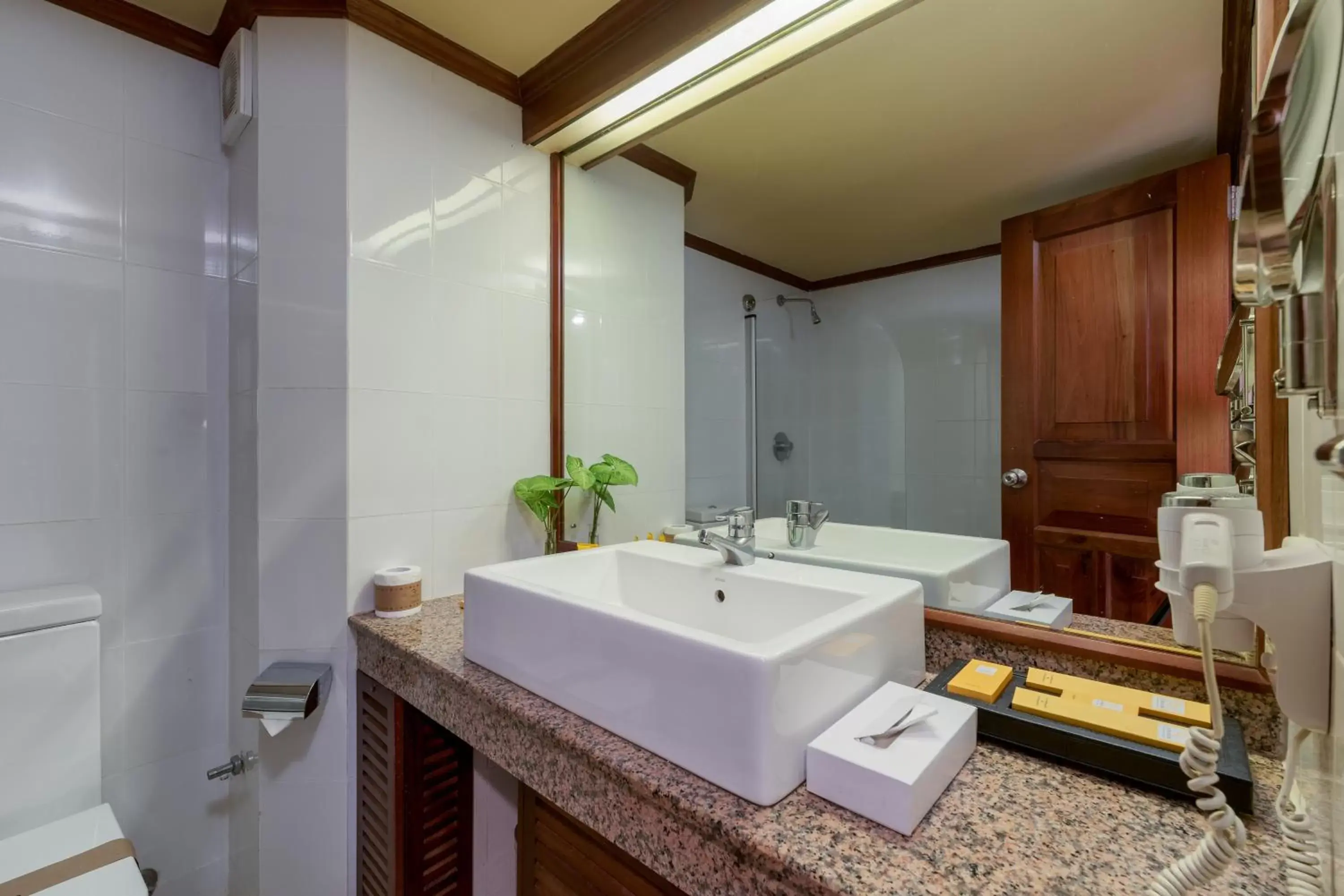 Shower, Bathroom in Amaya Hills Kandy
