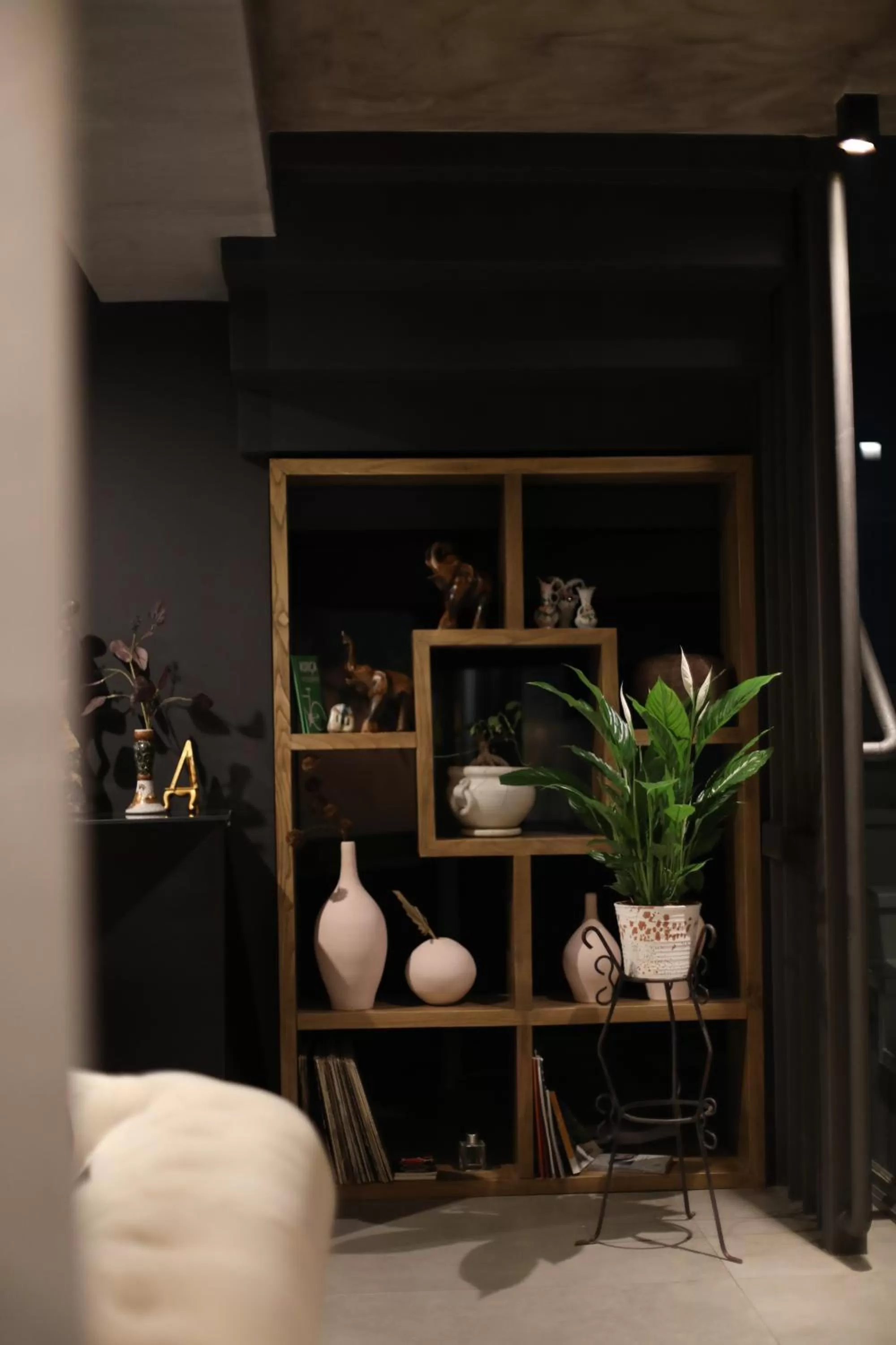 Seating area in Dim's Hotel & Restaurant