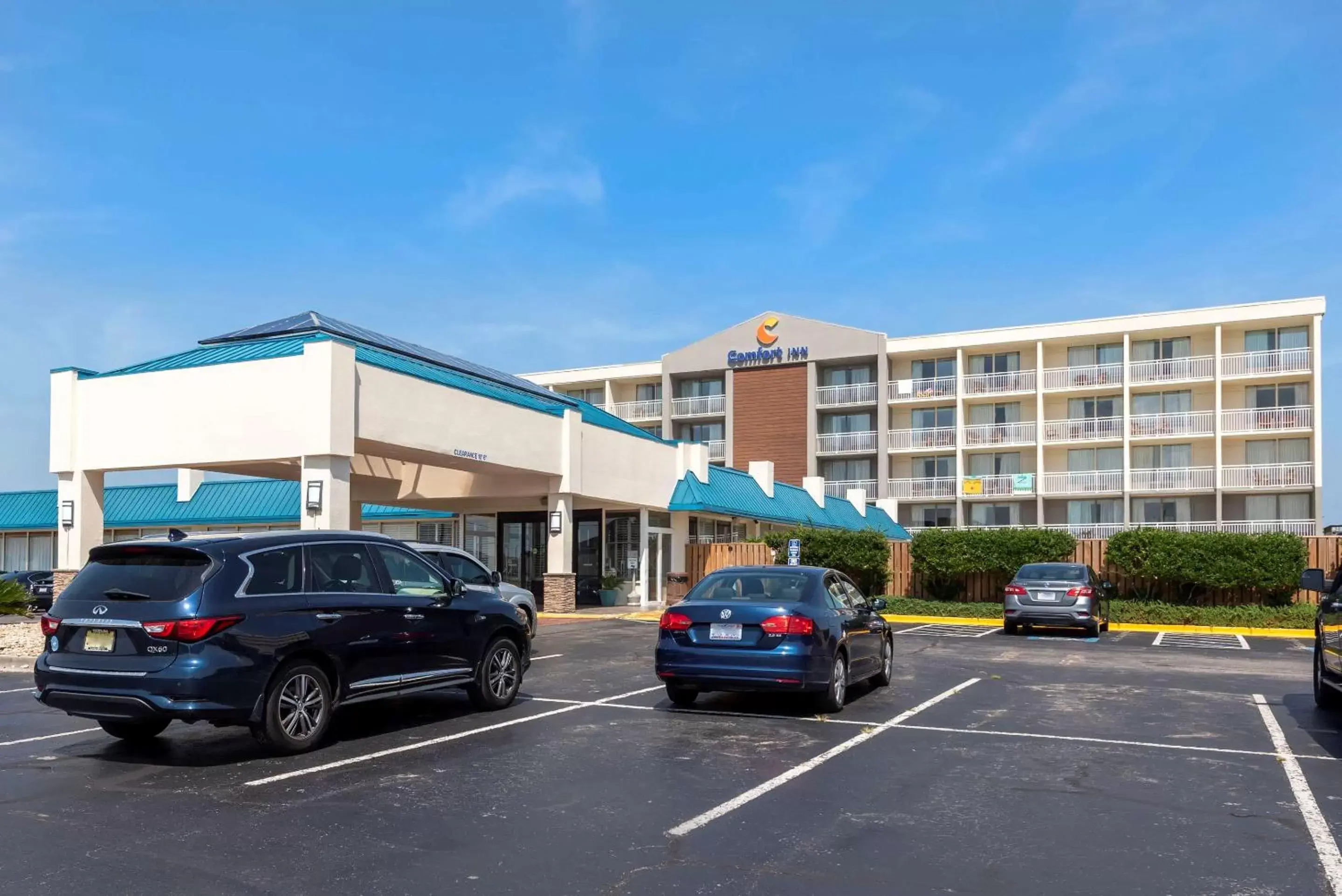 Property Building in Comfort Inn on the Ocean