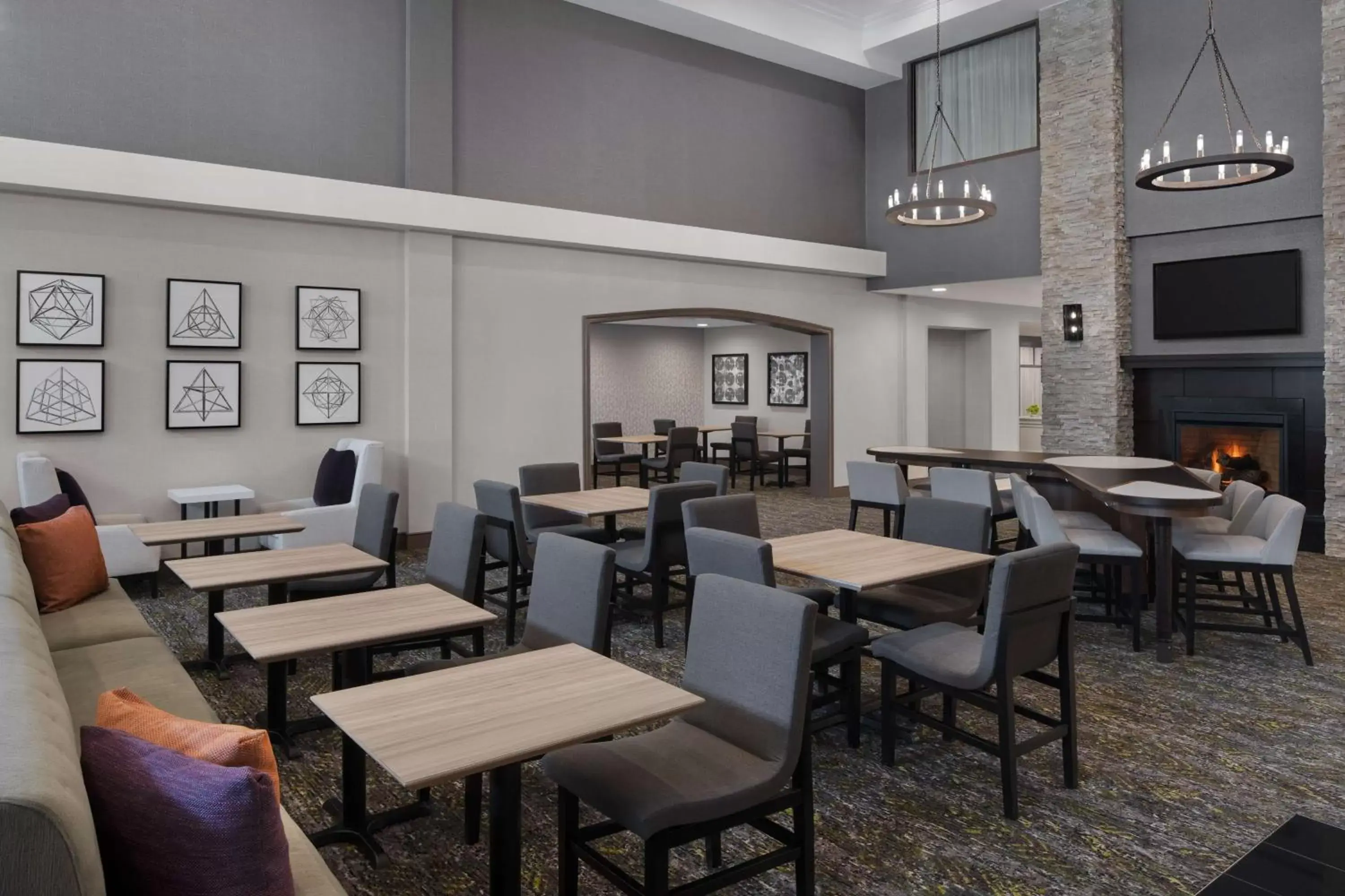 Meeting/conference room, Restaurant/Places to Eat in Homewood Suites by Hilton Carle Place - Garden City, NY