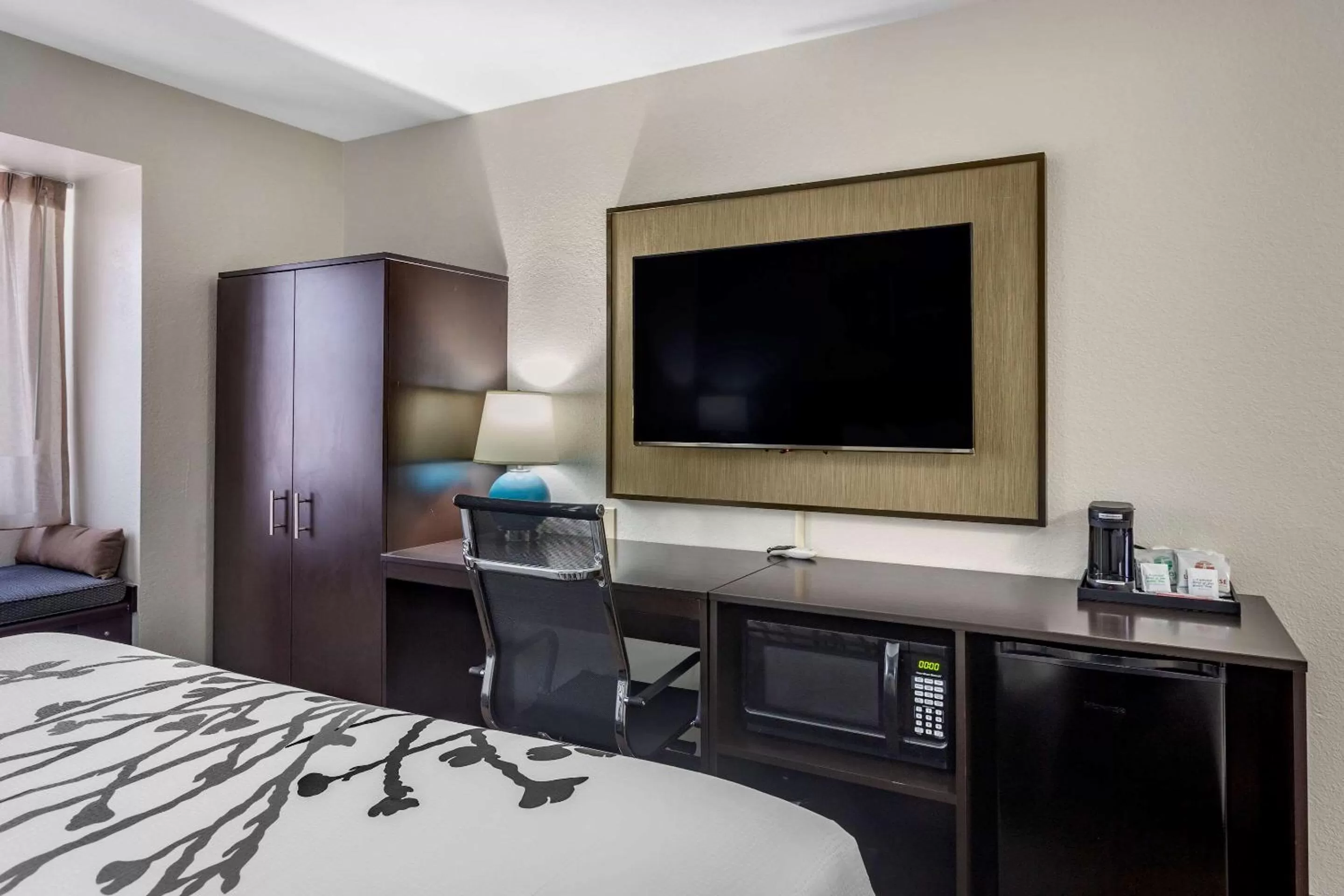 Photo of the whole room, Bed in Sleep Inn St Robert-Fort Leonard Wood