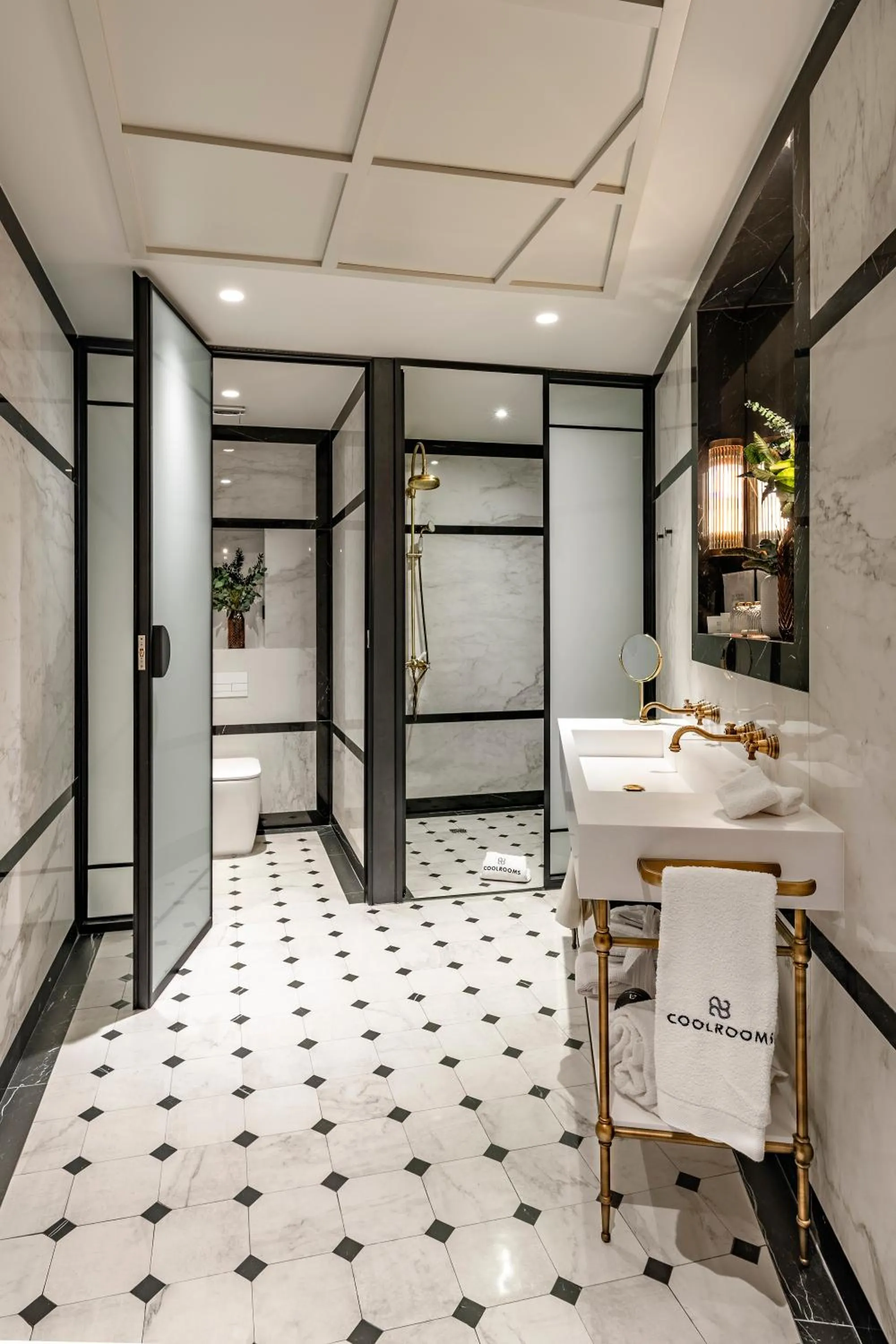 Bathroom in CoolRooms Palacio de Atocha