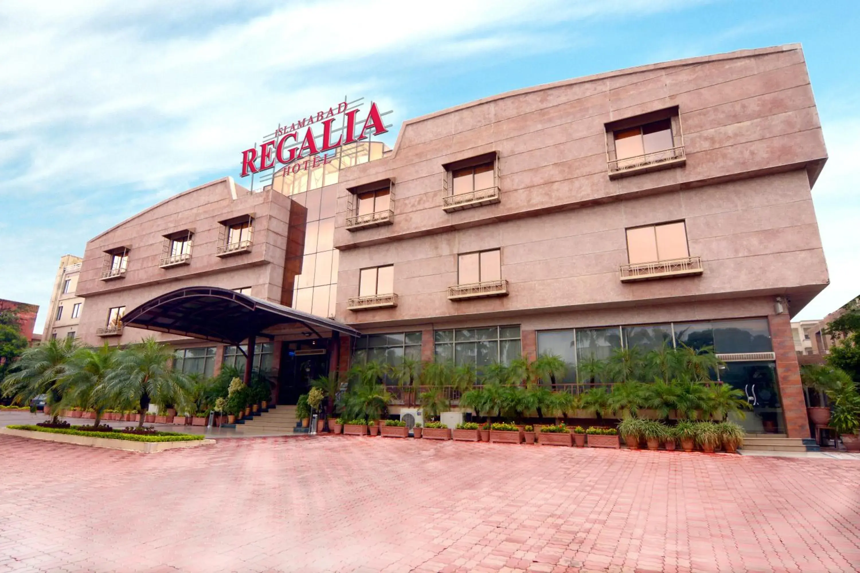 Facade/entrance, Property Building in Islamabad Regalia Hotel