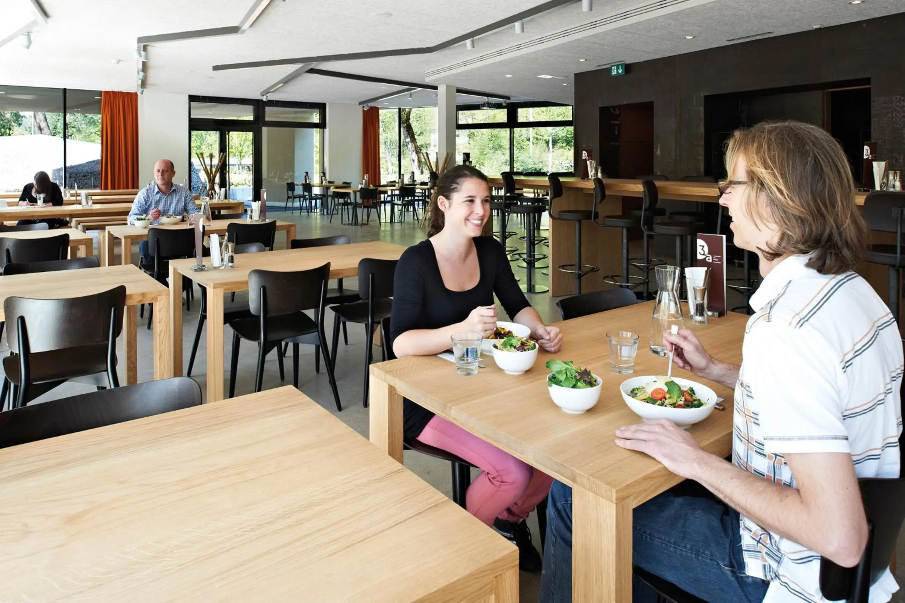 Restaurant/places to eat in Interlaken Youth Hostel