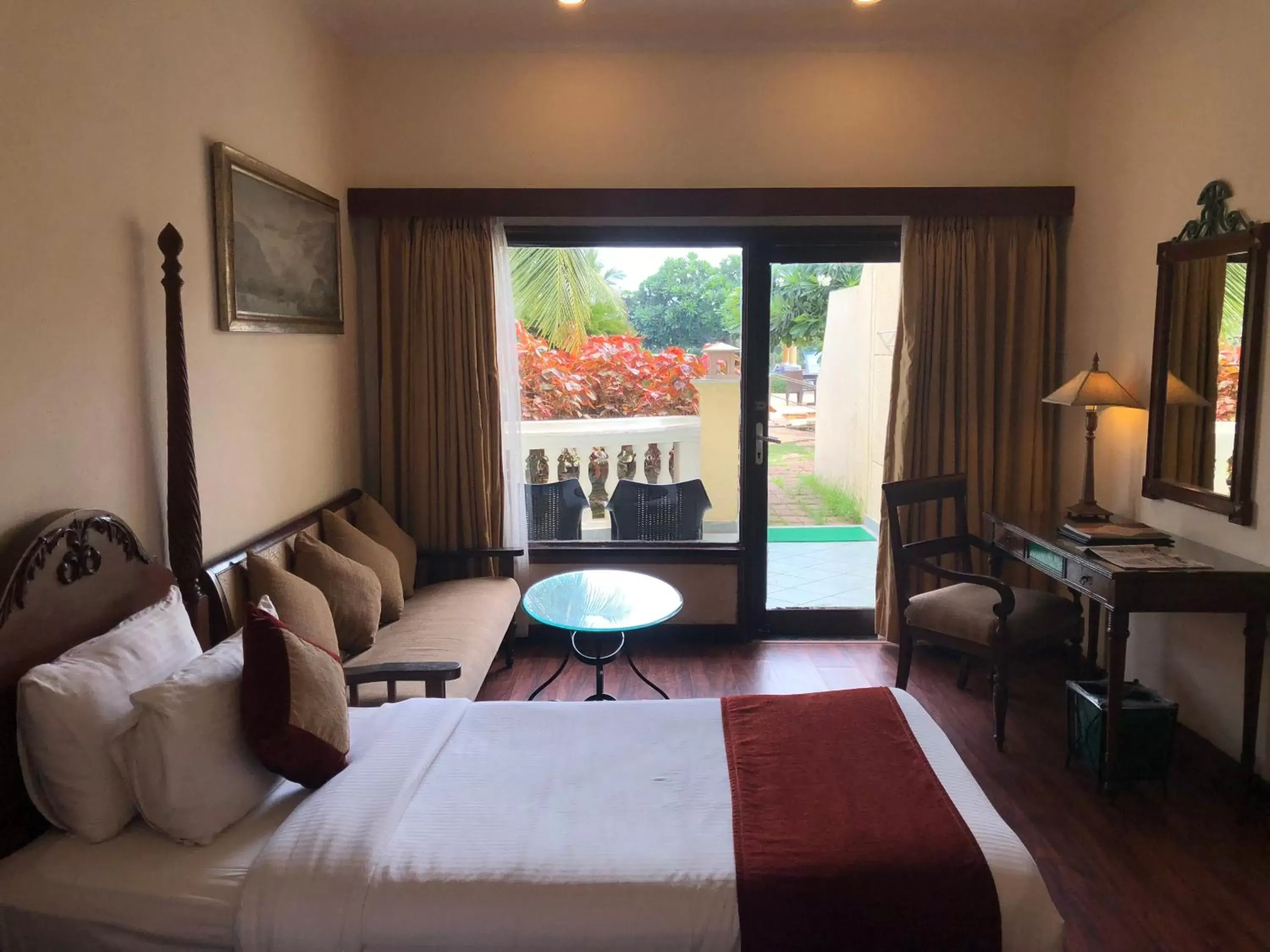 Bedroom, Seating Area in The Hans Coco Palms