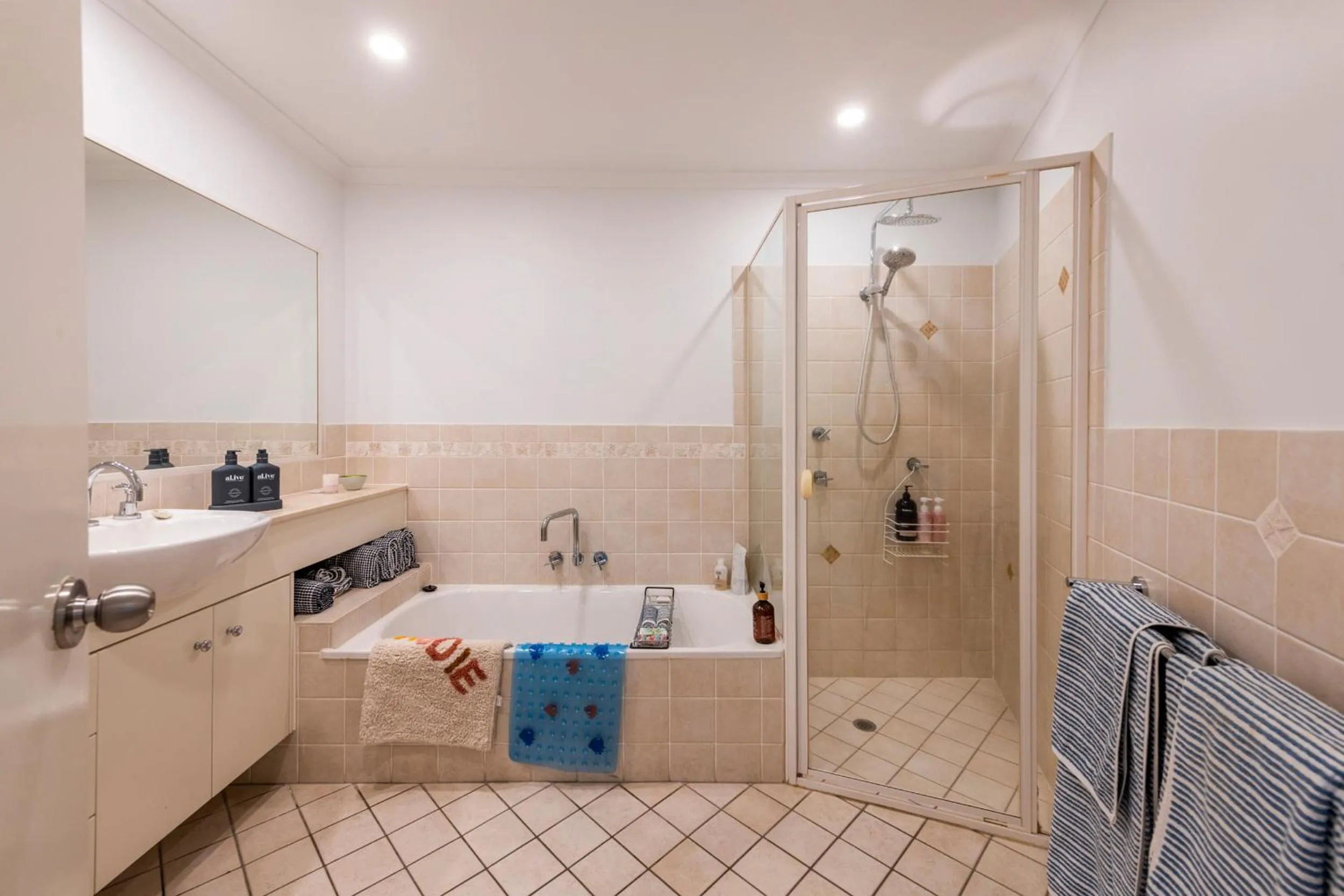 Shower in The Cove Yamba