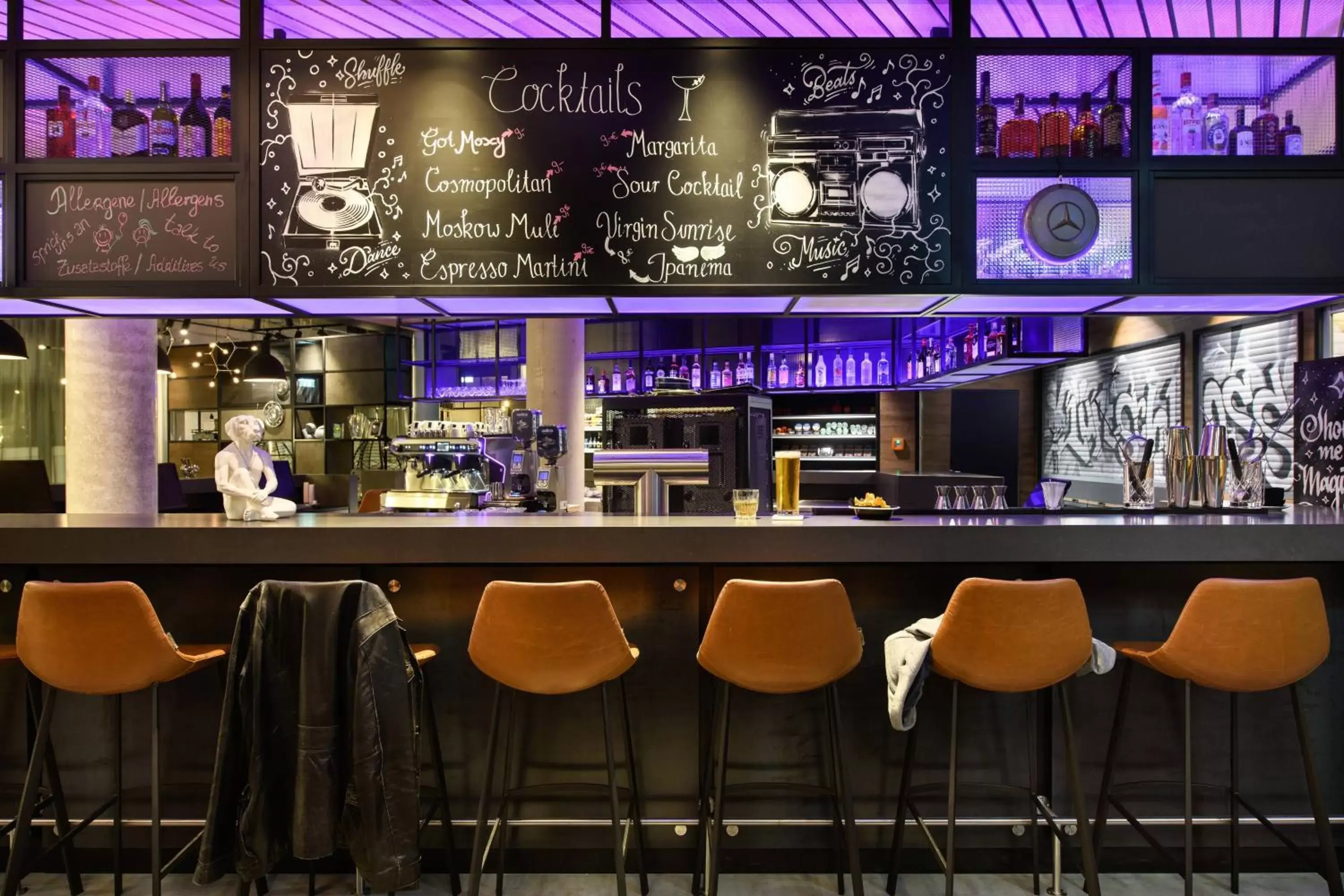 Restaurant/places to eat, Lounge/Bar in Moxy Stuttgart Feuerbach