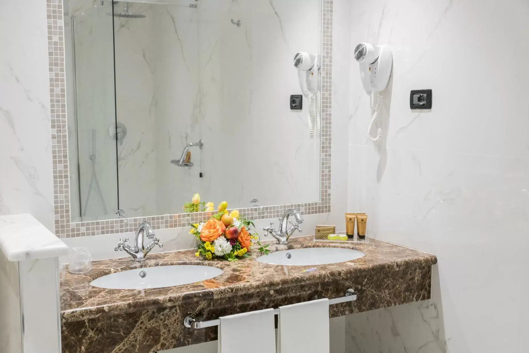 Bathroom in Hotel Bristol Palace