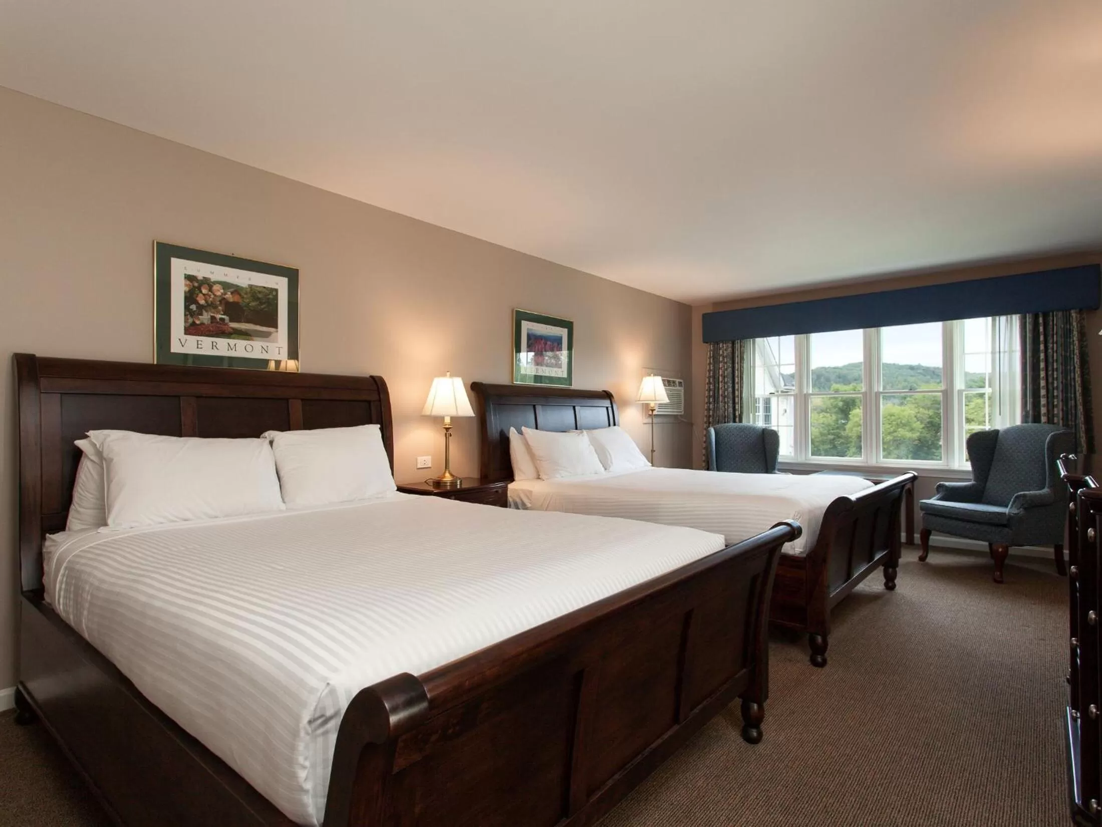 Day, Bed in The Shire Woodstock