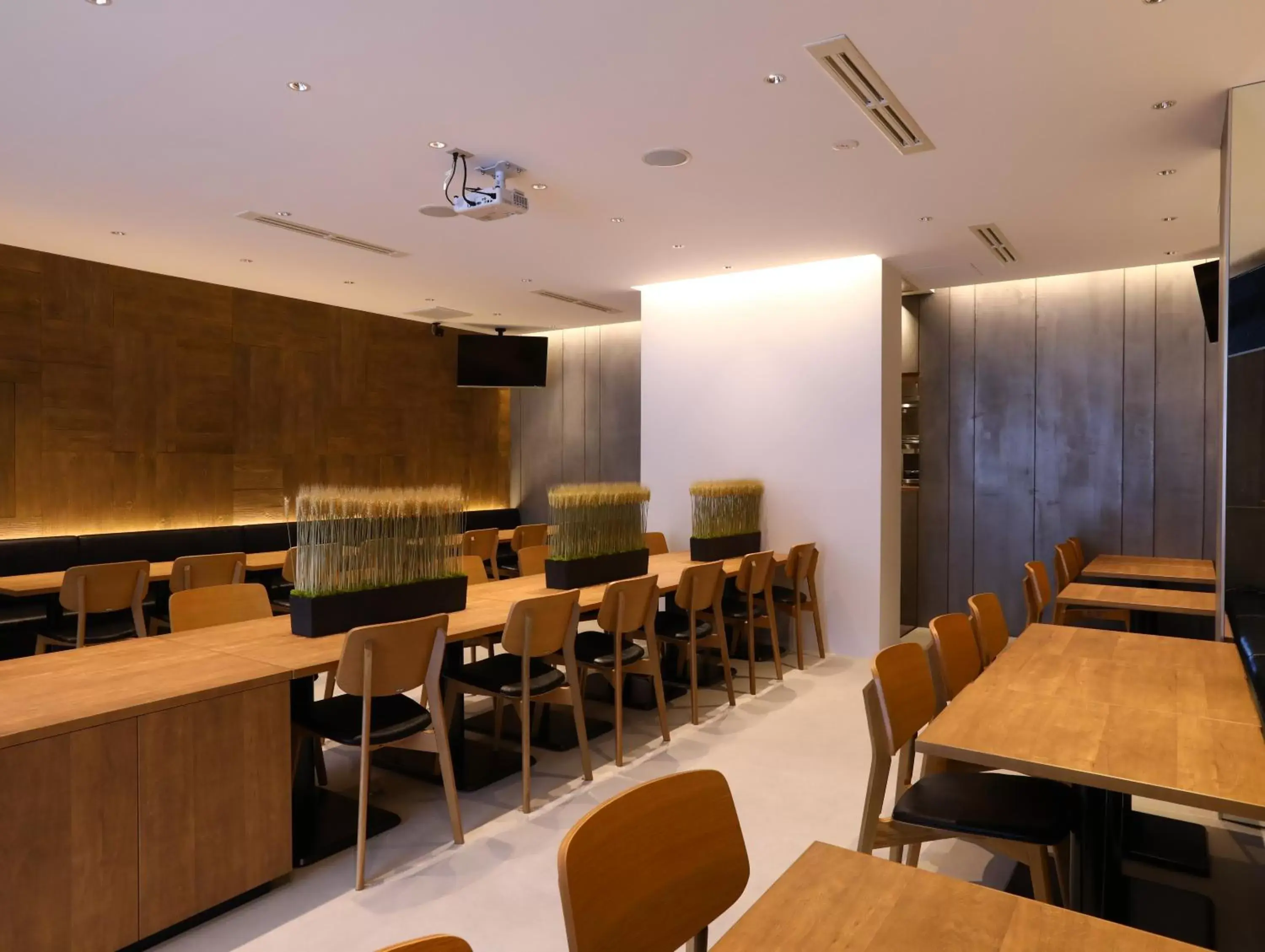 Restaurant/places to eat in Hotel Wing International Kyoto - Shijo Karasuma