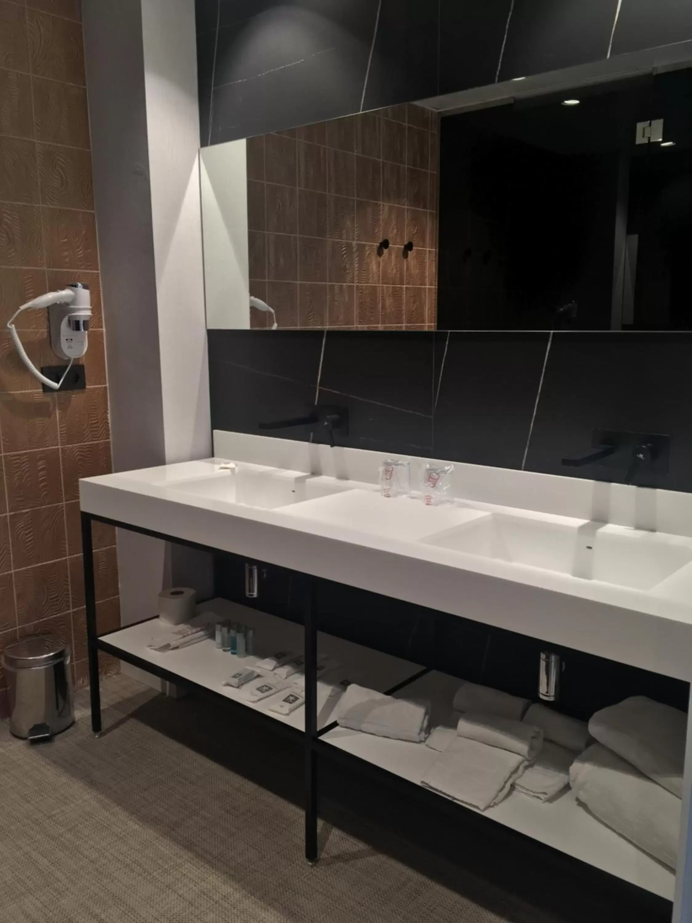 Bathroom in Hotel Neptuno