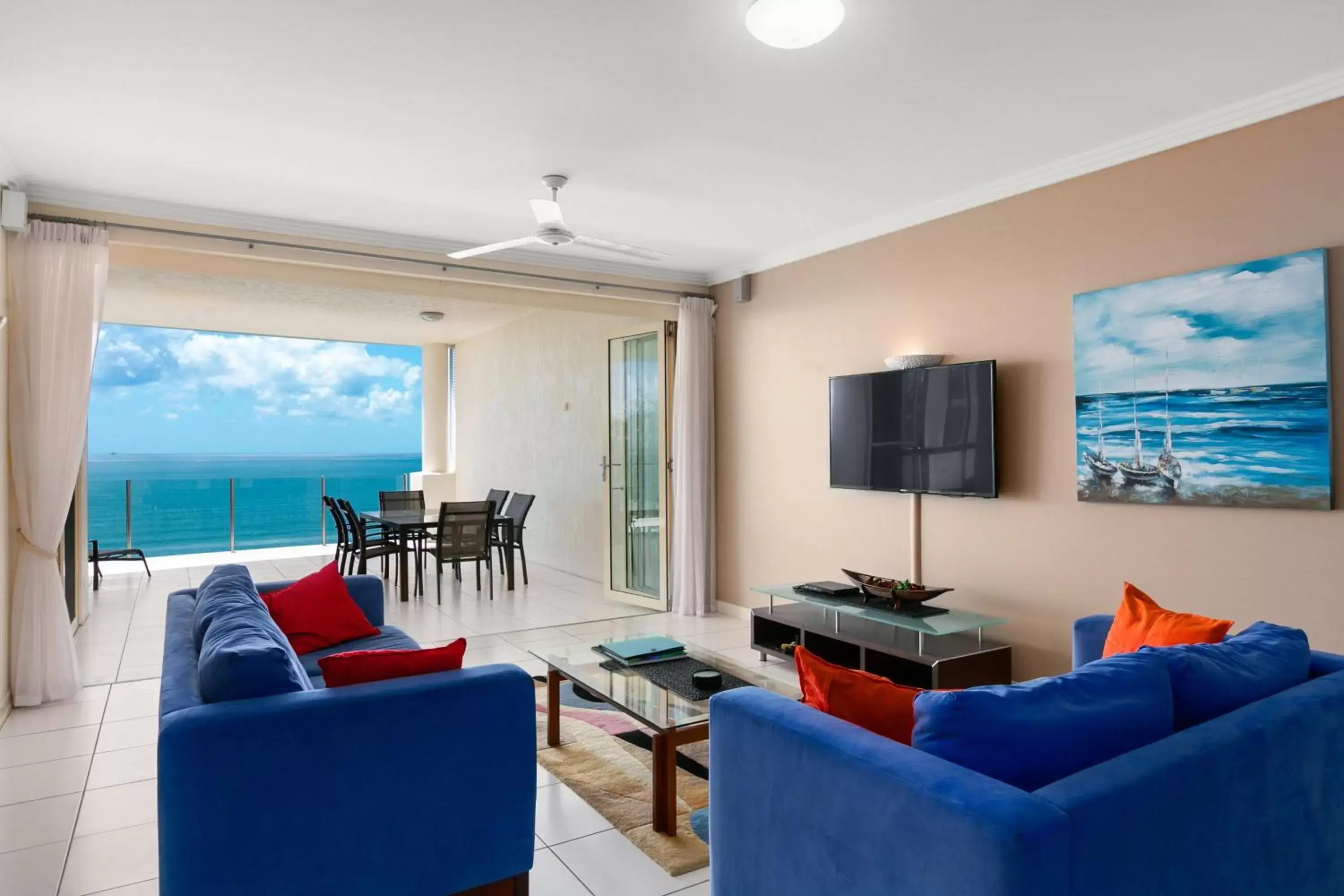 Living room in Bellevue At Trinity Beach Living room in Bellevue At Trinity Beach