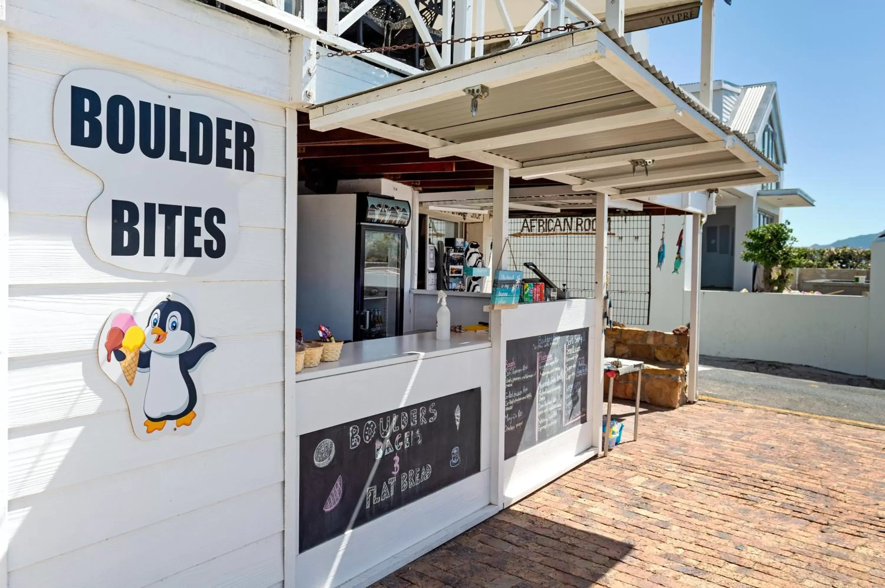 Restaurant/places to eat in Boulders Beach Hotel, Cafe and Curio shop