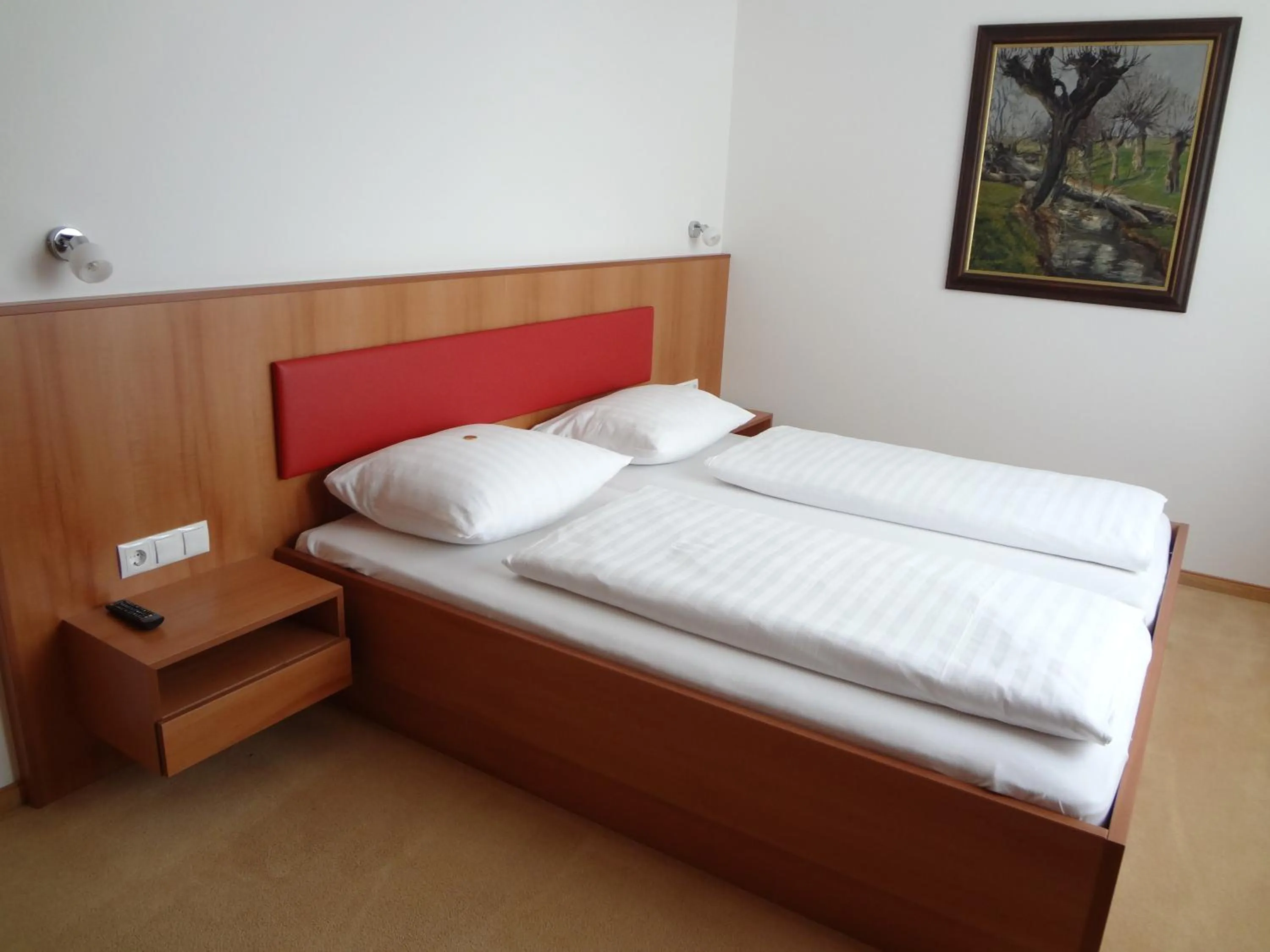 Bedroom, Bed in Hotel Bischof