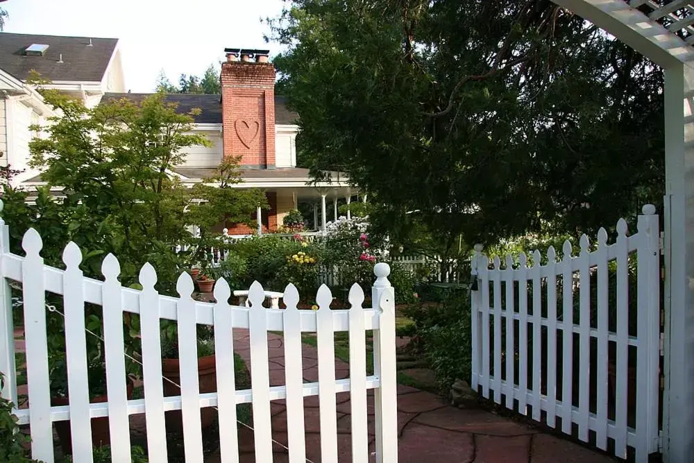 Property Building in Inn at Occidental