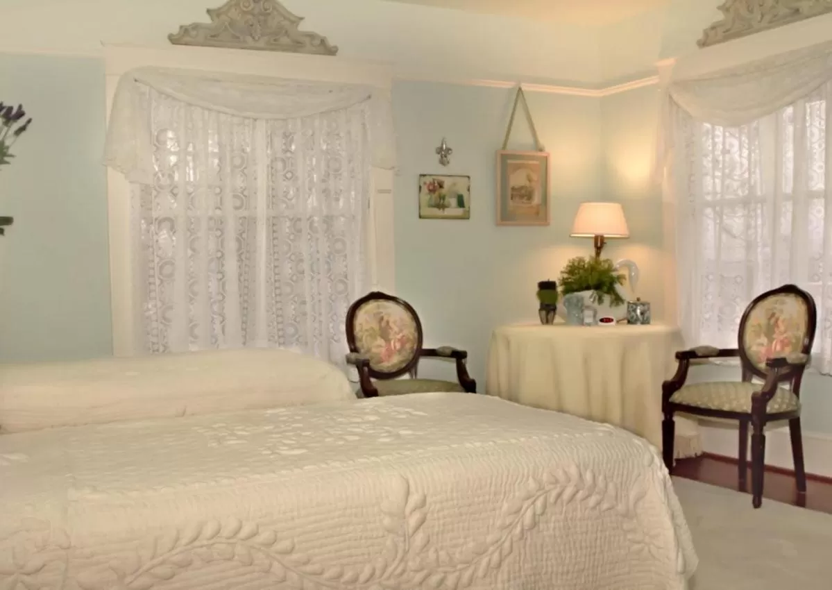 Bed in Briar Rose Inn Vancouver WA USA